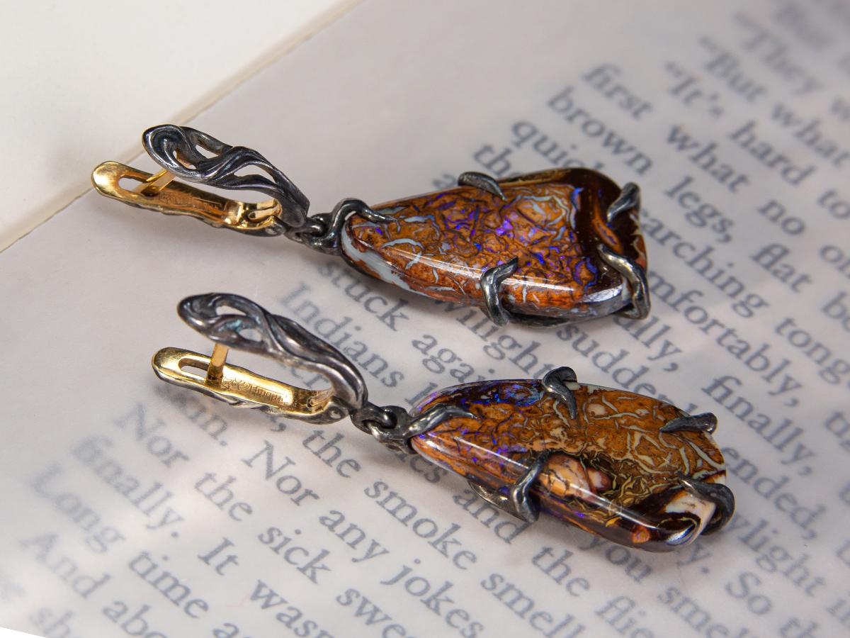 Boucles d'oreilles pendantes en argent et opale noire, grande pierre précieuse de style gothique LOTR en vente 1