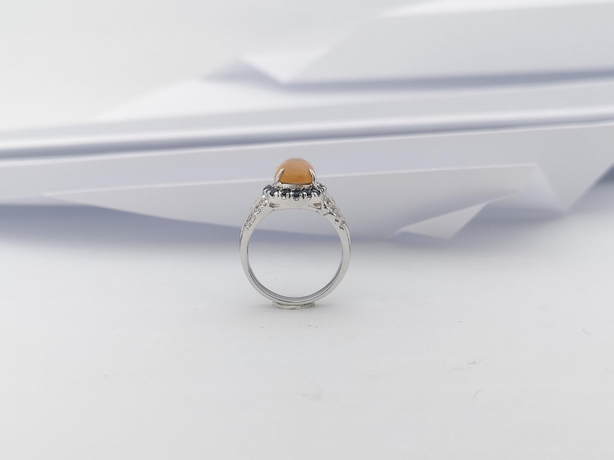 Ring mit Opal, blauem Saphir und kubischem Zirkon in Silberfassung im Angebot 6