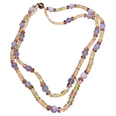 Halskette aus Opal, Chalcedon und Morganit