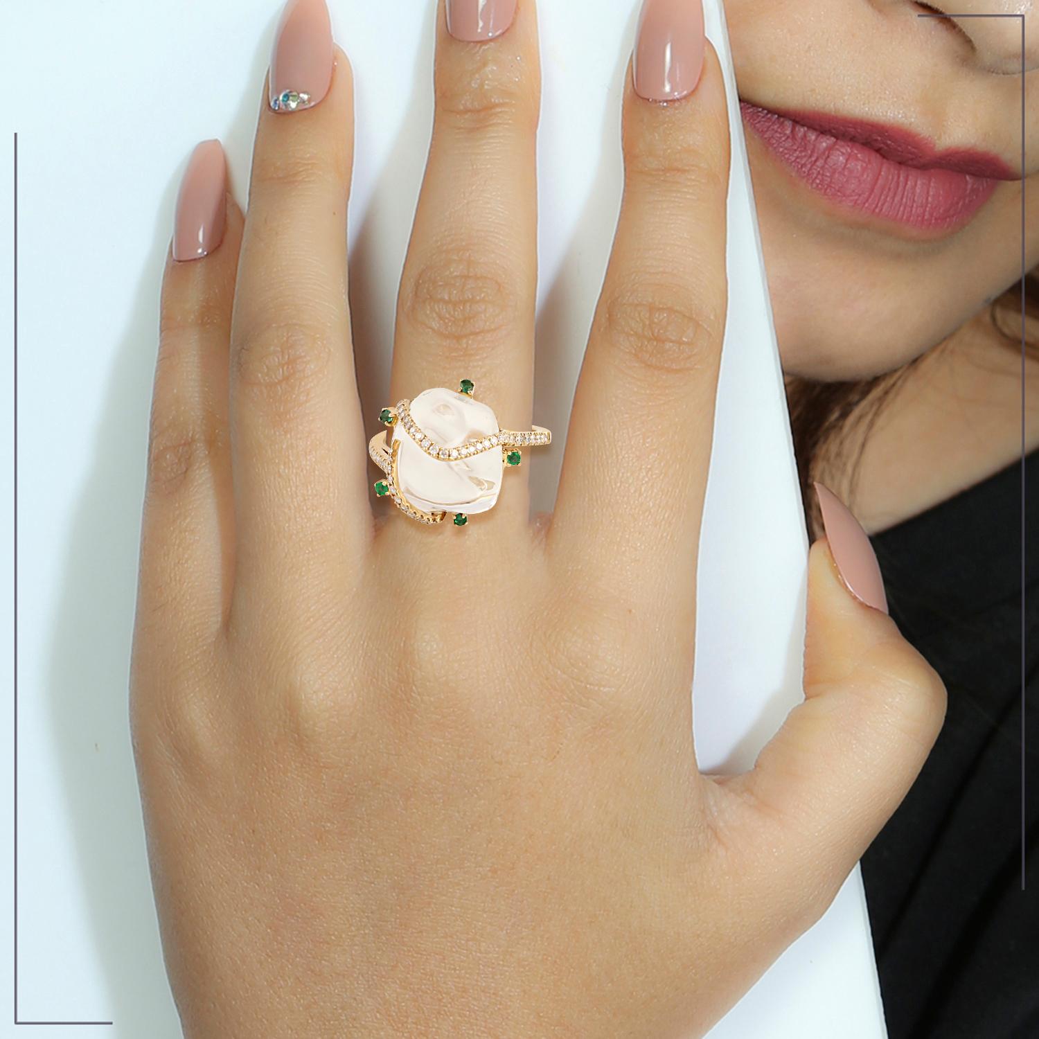 18KT:3,093g,
Diamant:0,30ct, 
Smaragd:0,11ct,
Opal:8.74ct,