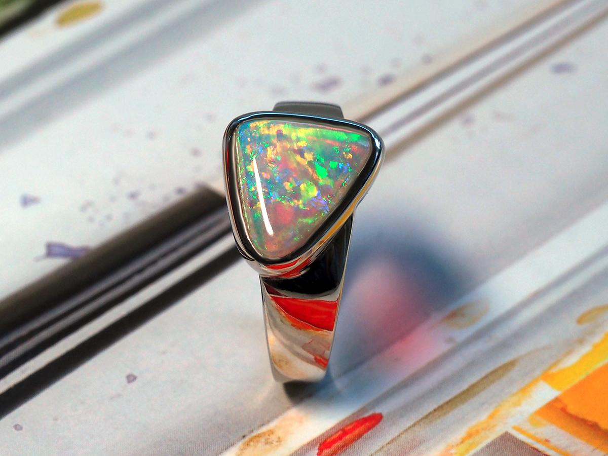 Artisan Opal Crystal Pipe Gold Ring Natural Gemstone Multicolor Hameleon Triangle Opal For Sale