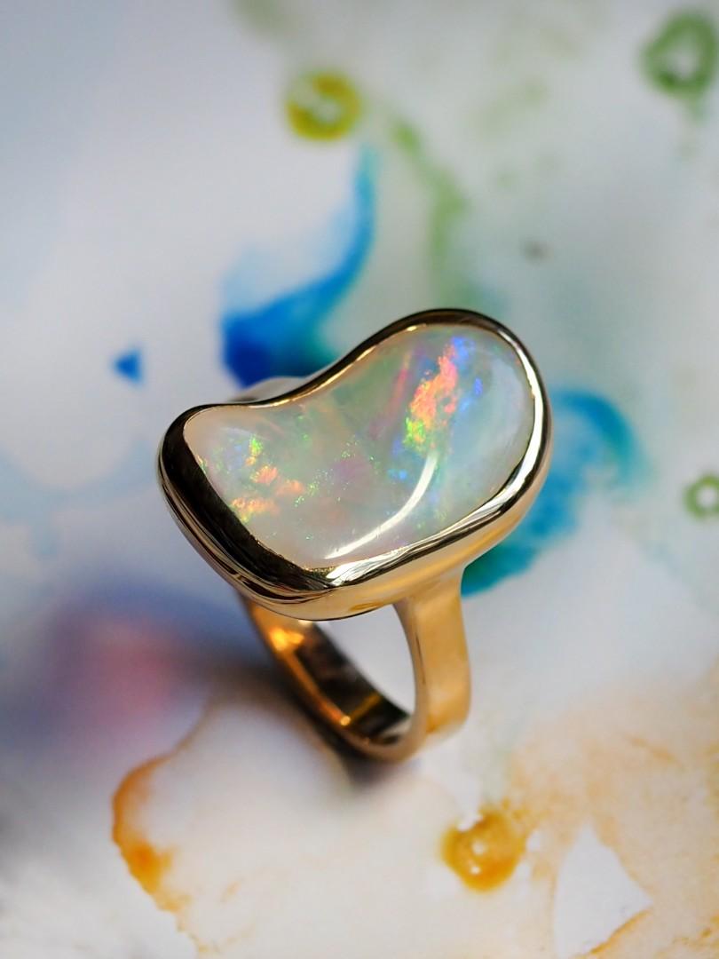 Opal Gold Ring Salvador Dali Style Jewelry Natural Iridescent Stone For Sale 2