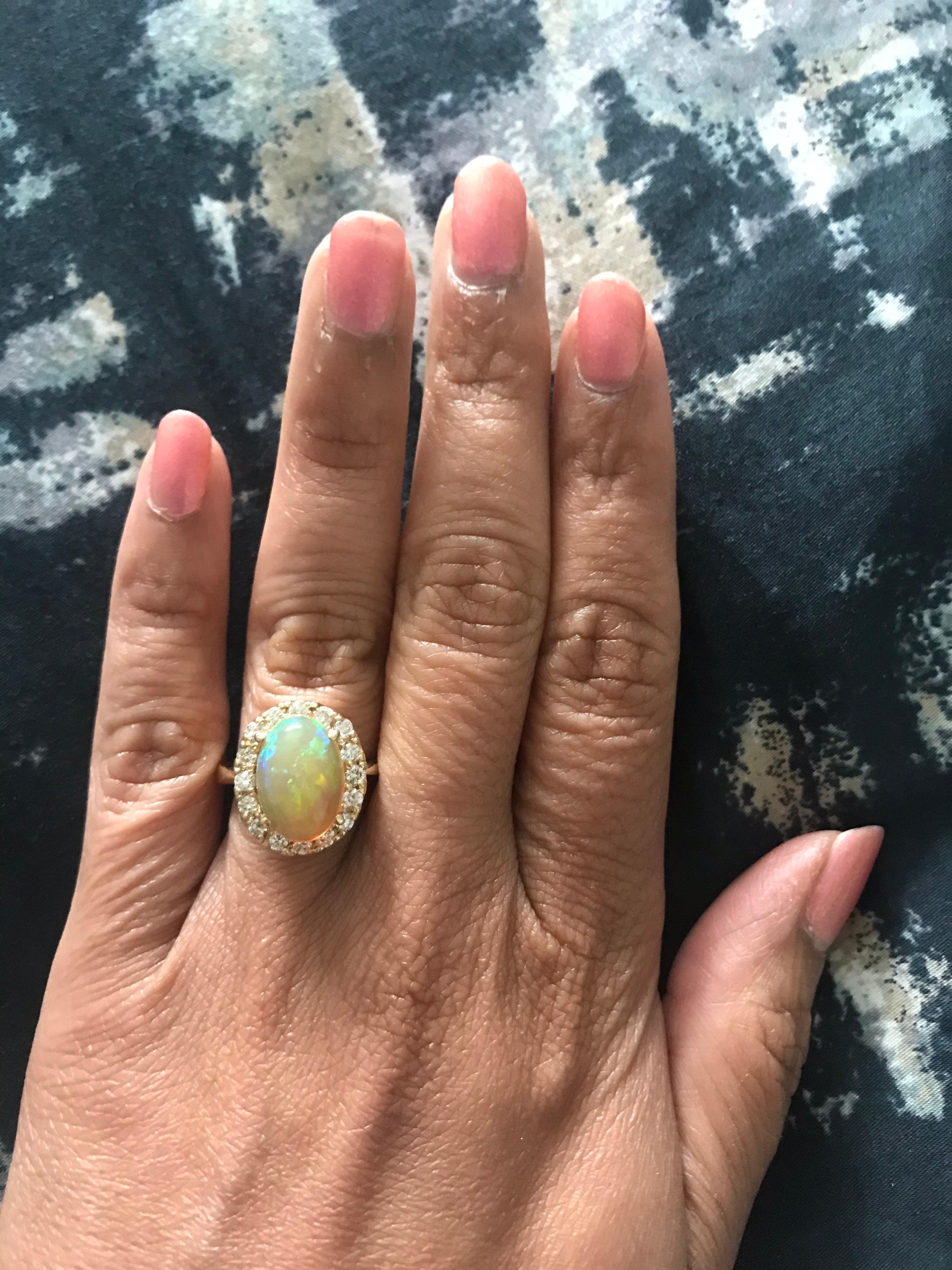 Opal Diamant 14 Karat Gelbgold Halo-Ring im Zustand „Neu“ im Angebot in Los Angeles, CA