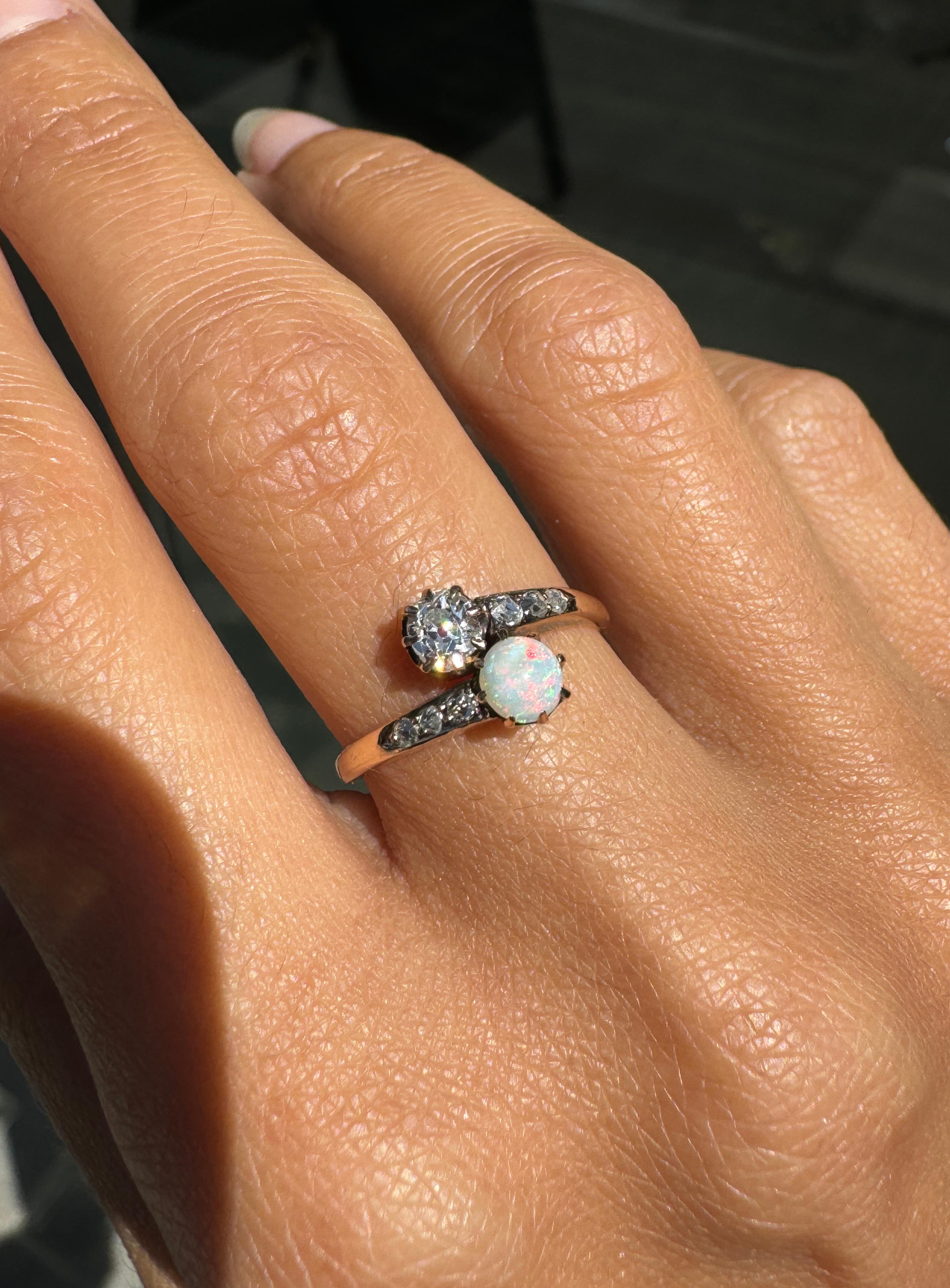 Bague de fiançailles Toi Et Moi en or rose 14 carats, opale et diamant, c.1900s en vente 3