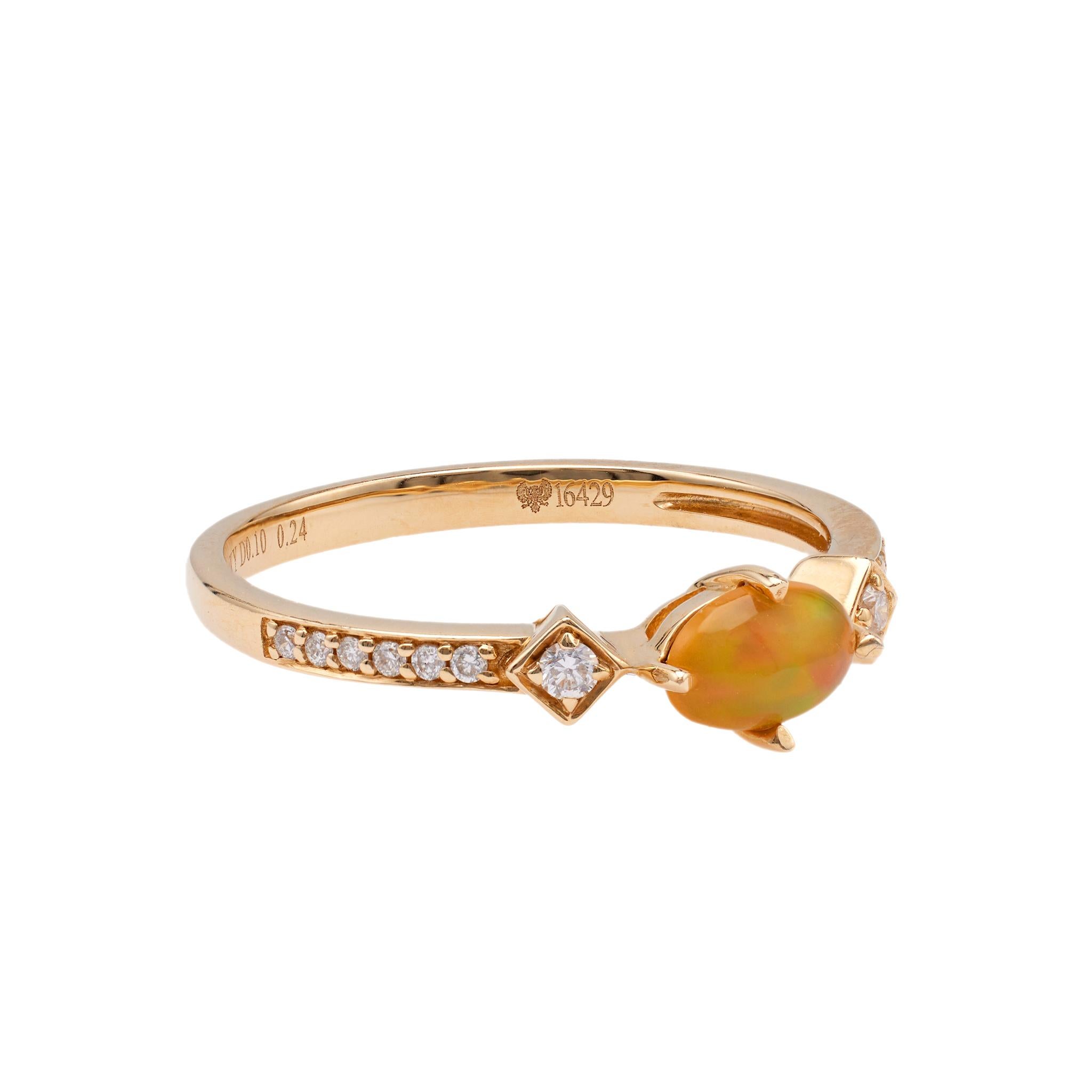 Women's or Men's Opal Diamond 14k Yellow Gold Ring For Sale