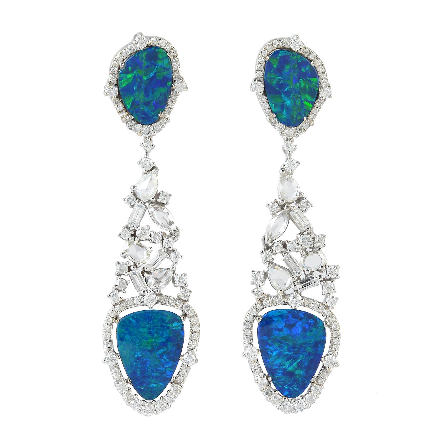 Opal-Diamant-Ohrringe aus 18 Karat Gold (Gemischter Schliff) im Angebot
