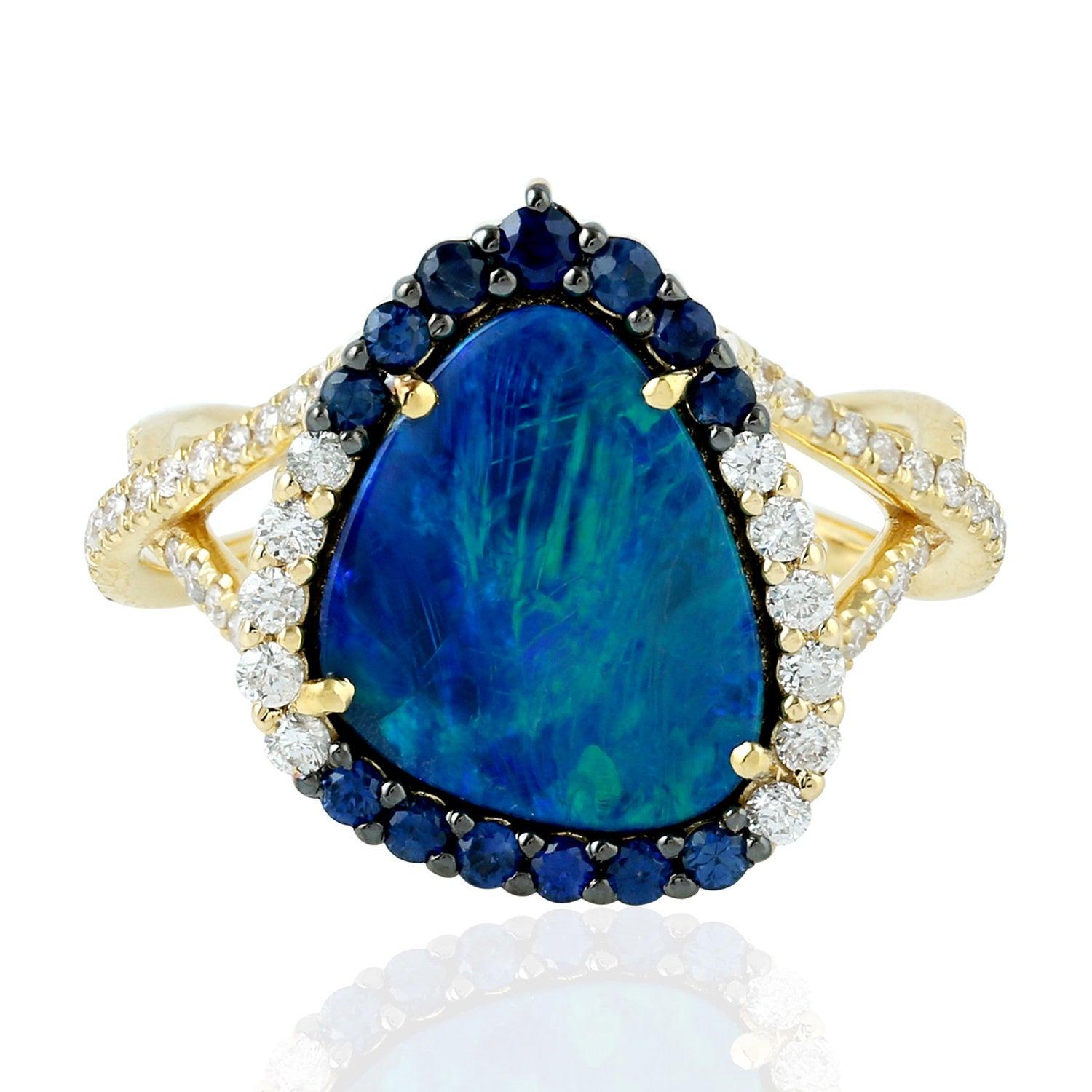 For Sale:  Opal Diamond 18 Karat Gold Ring 4