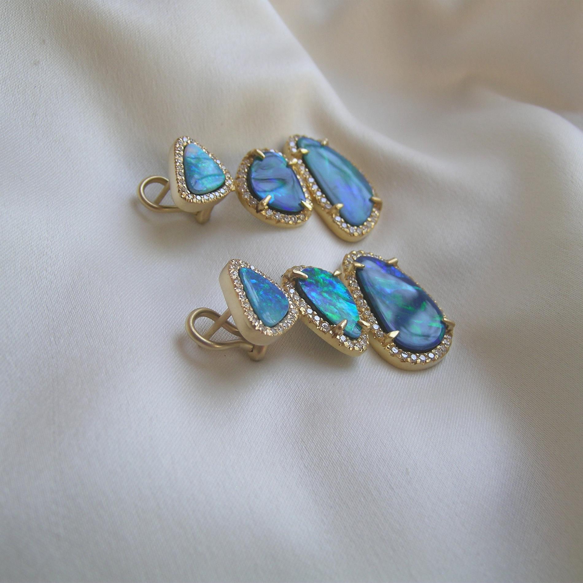 Opal, Diamond & 18k Gold Hanging Earrings In New Condition In Eugene, OR