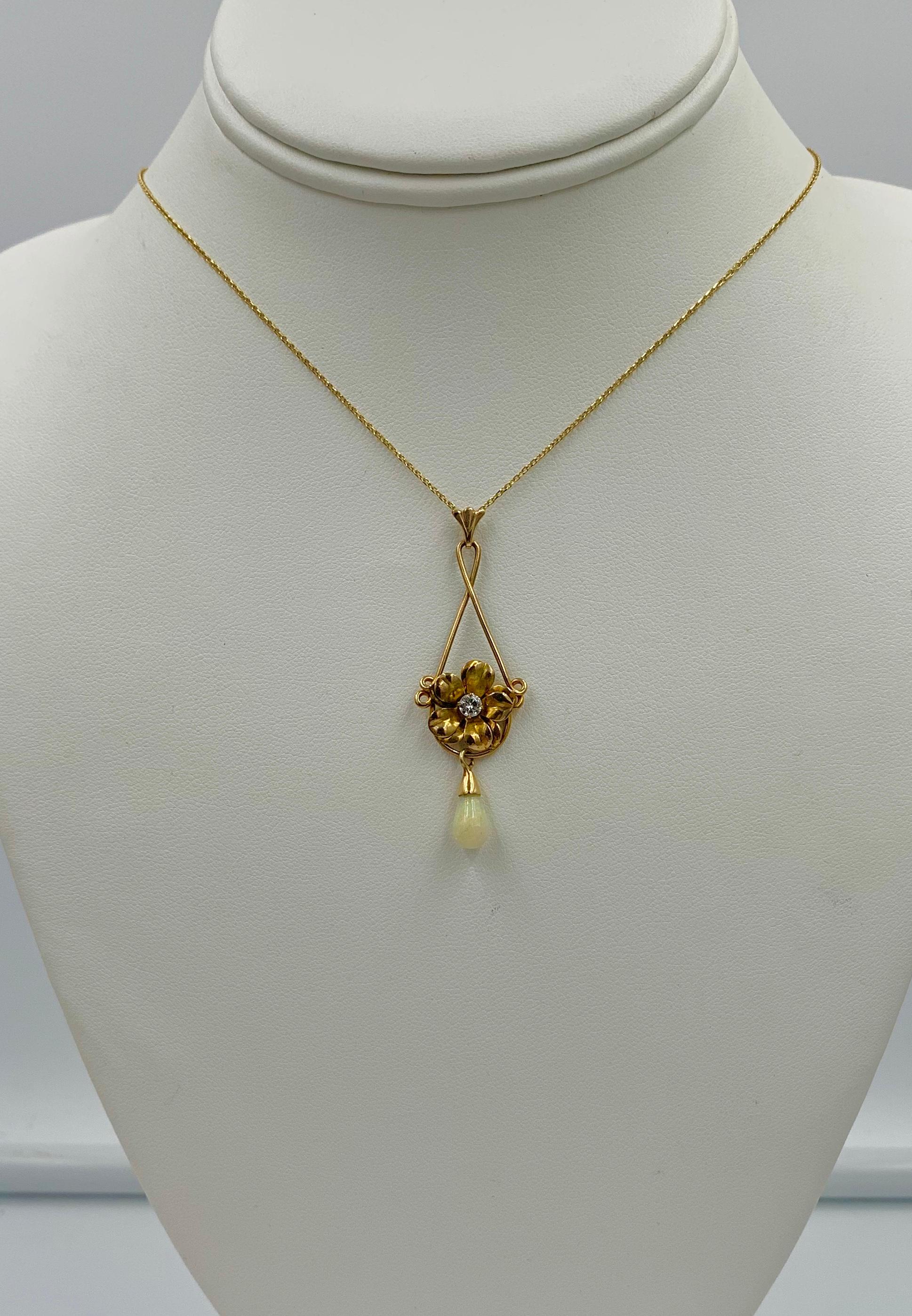 Opal Diamond Art Nouveau Flower Pendant Necklace 14 Karat Gold, circa 1910 In Good Condition In New York, NY