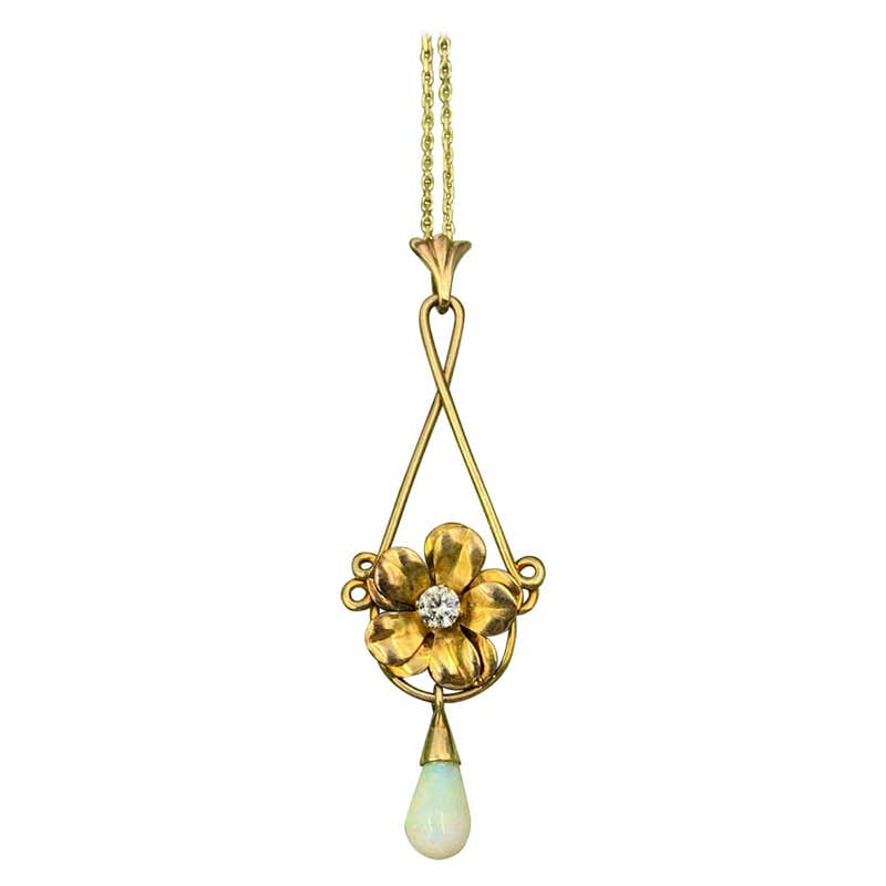 German Art Nouveau Silver Necklace Flower Oval Citrine For Sale at 1stDibs
