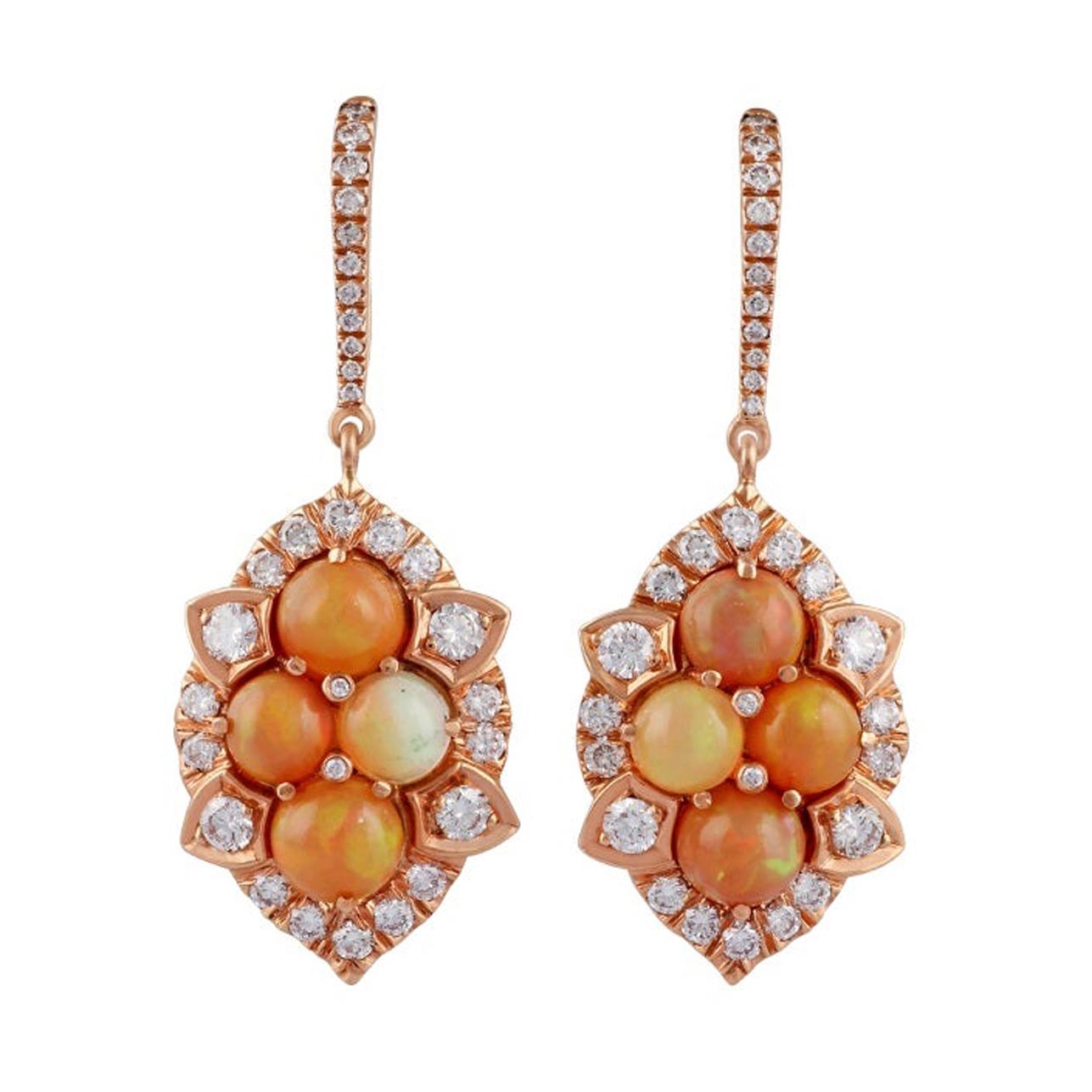 Boucles d'oreilles en or rose 18k avec opale et diamant