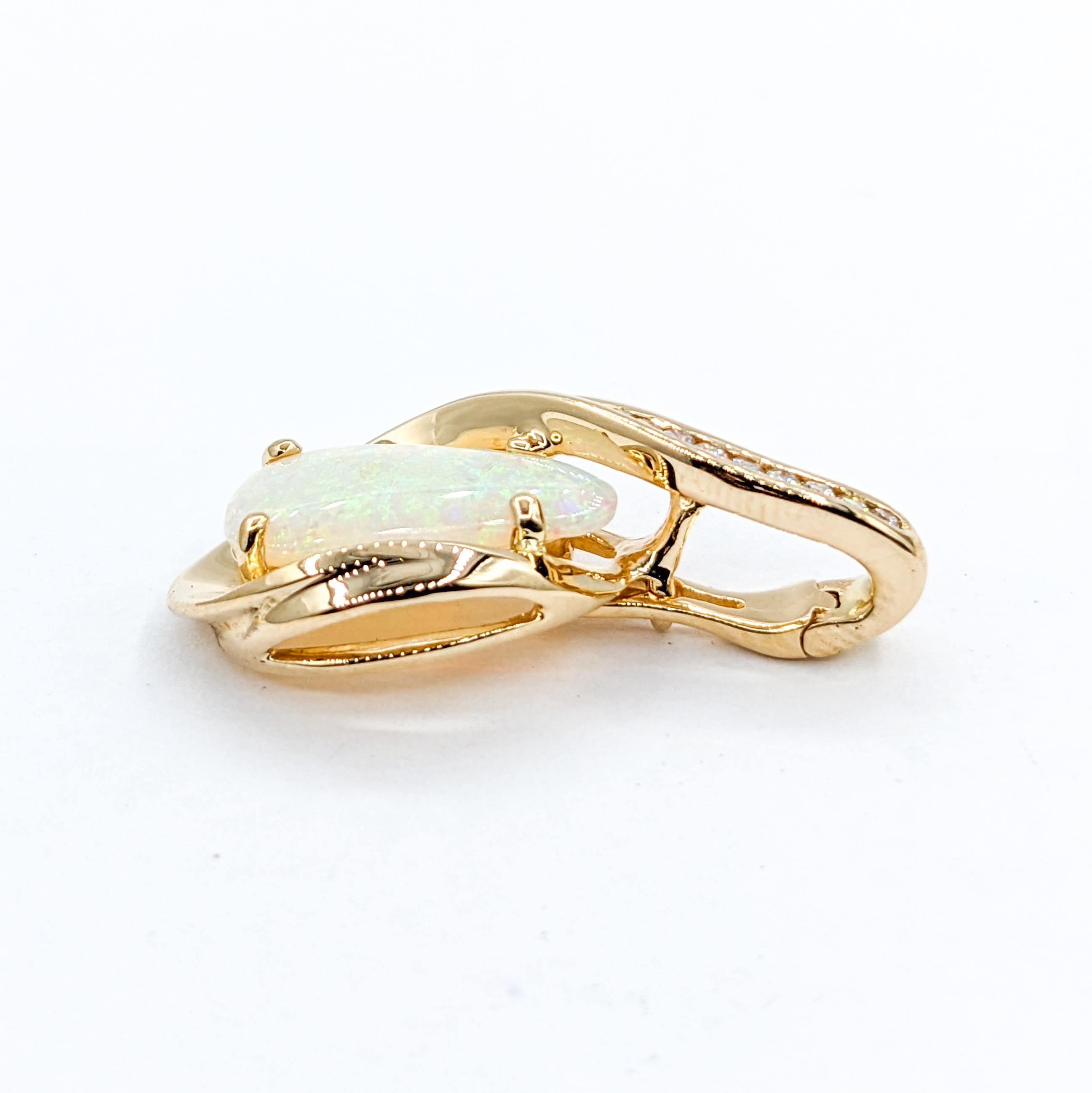 Taille ovale Pendentif en or jaune avec opale et diamant