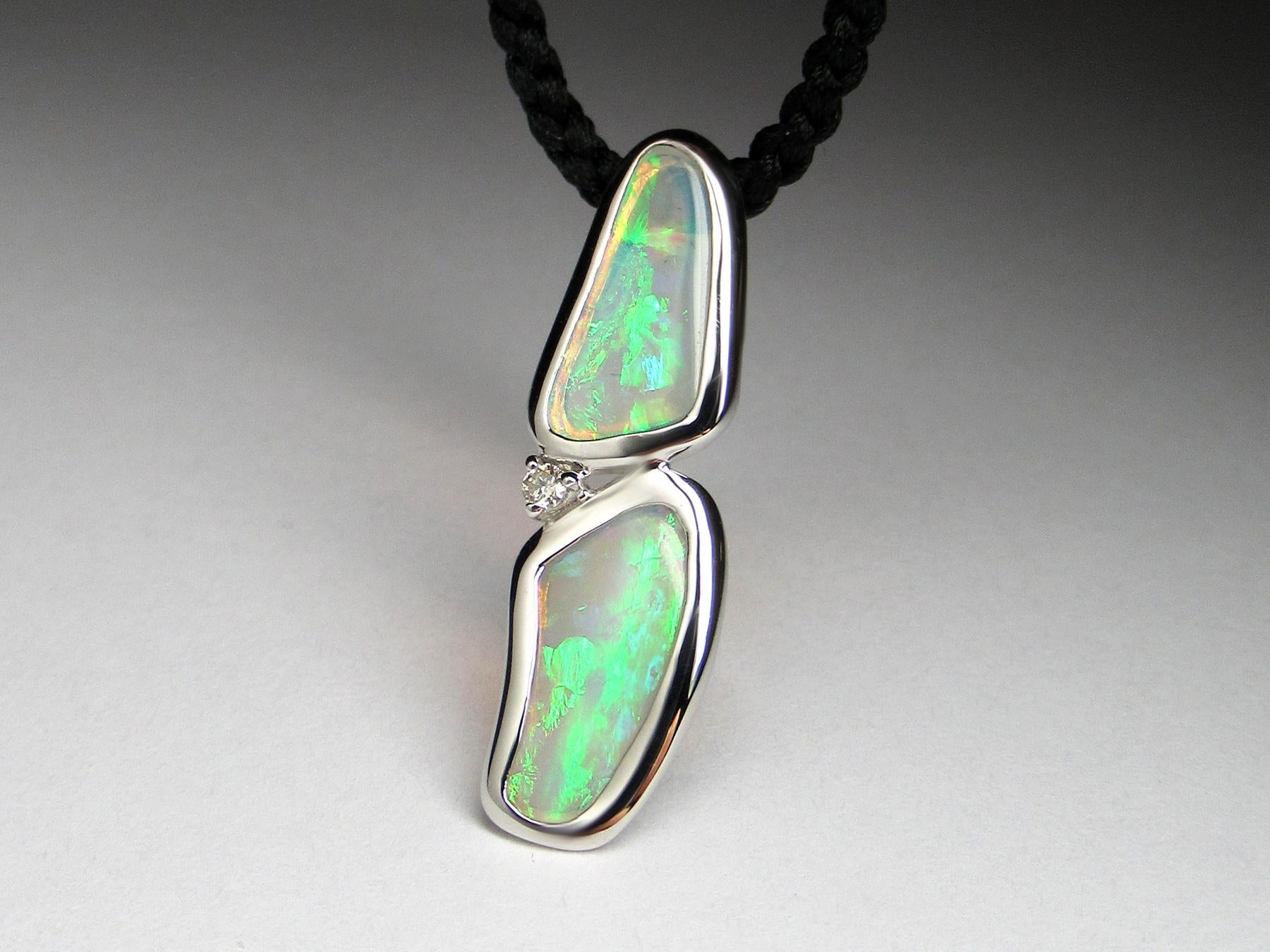 Cabochon Opale Diamante Ciondolo d'oro Cristallo australiano naturale Collana opale regalo moglie arte in vendita