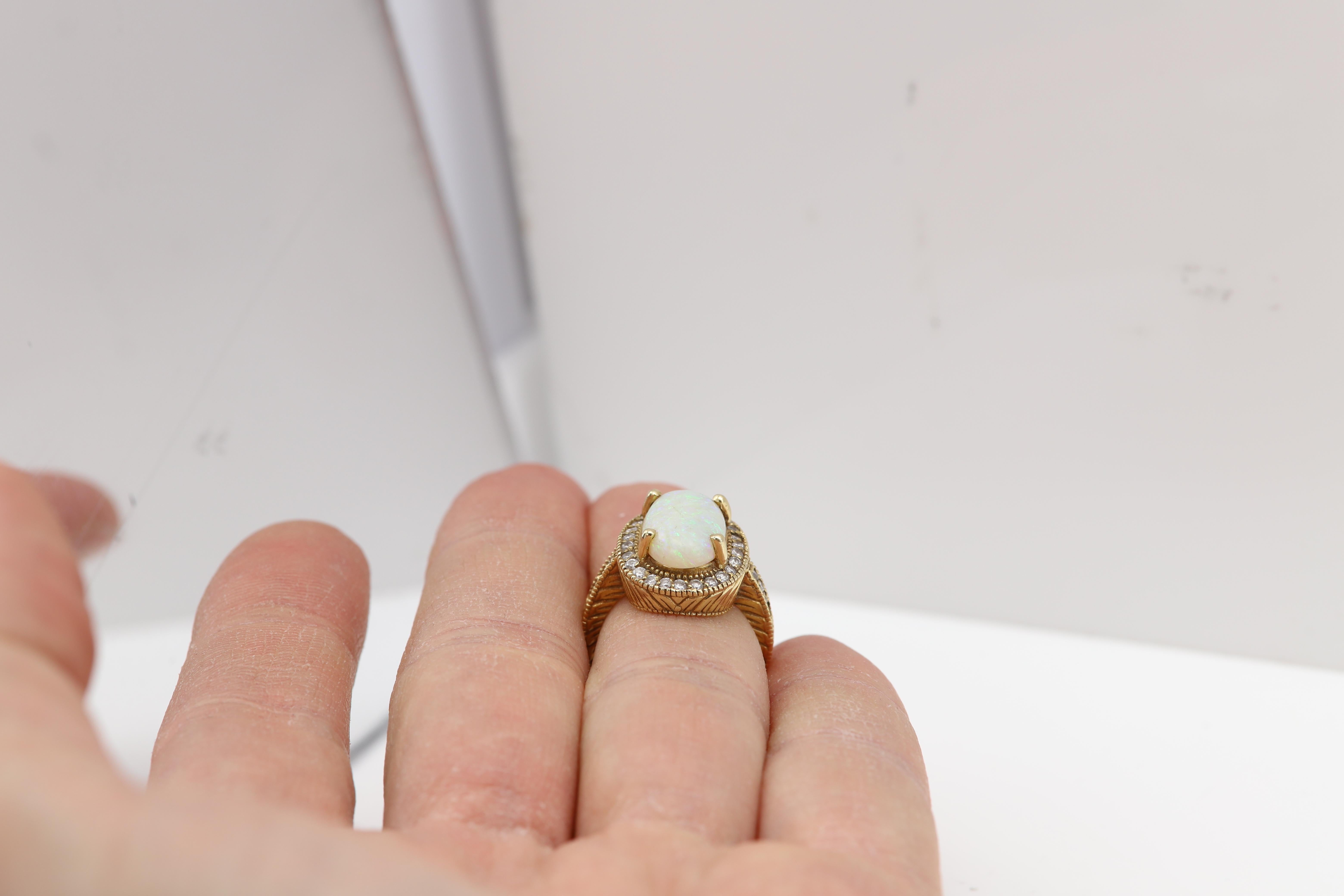Opal Diamond Ring Circa 1960's 14k Yellow Gold Vintage Opal jewelry For Sale 5