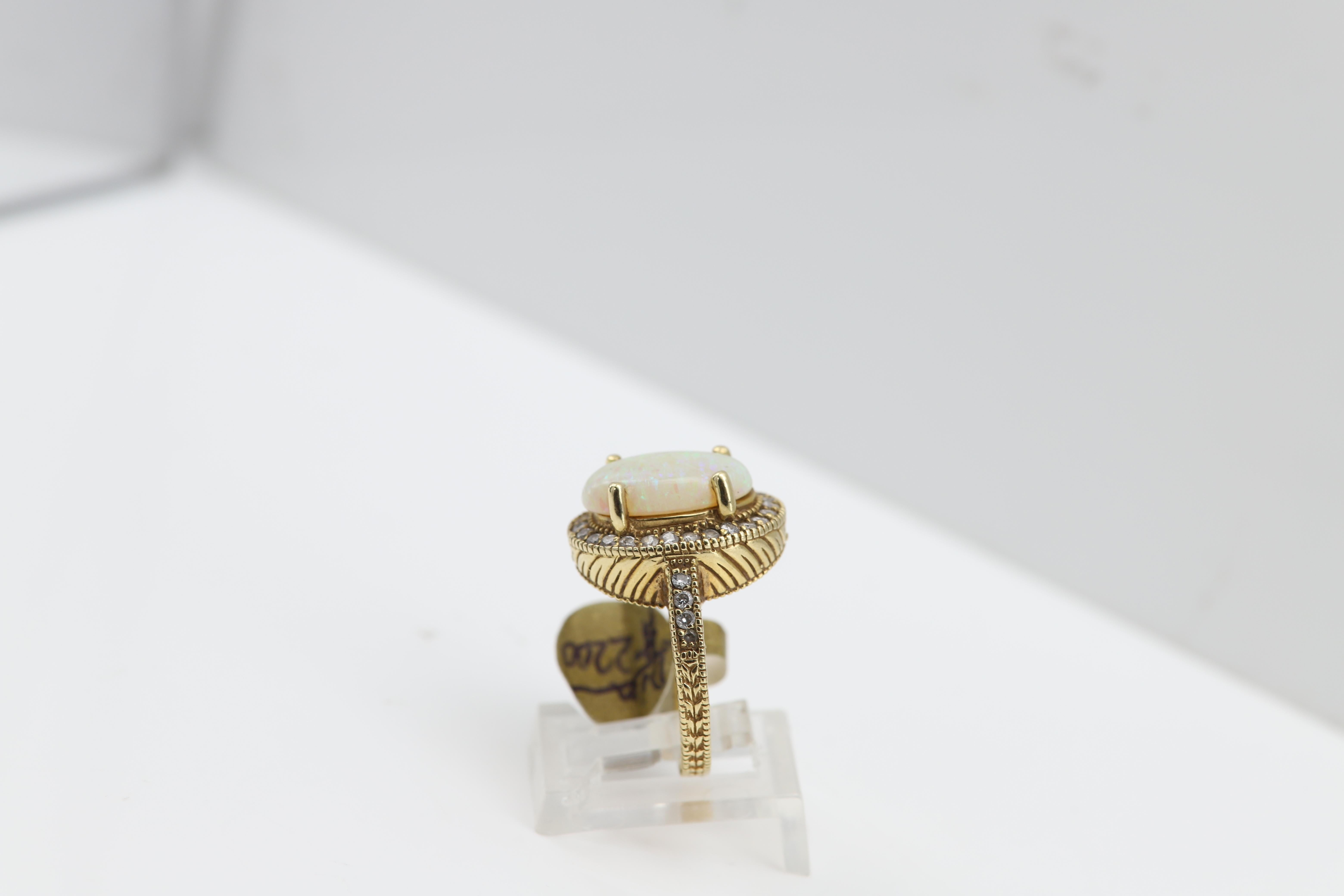 Opal Diamond Ring Circa 1960's 14k Yellow Gold Vintage Opal jewelry For Sale 2