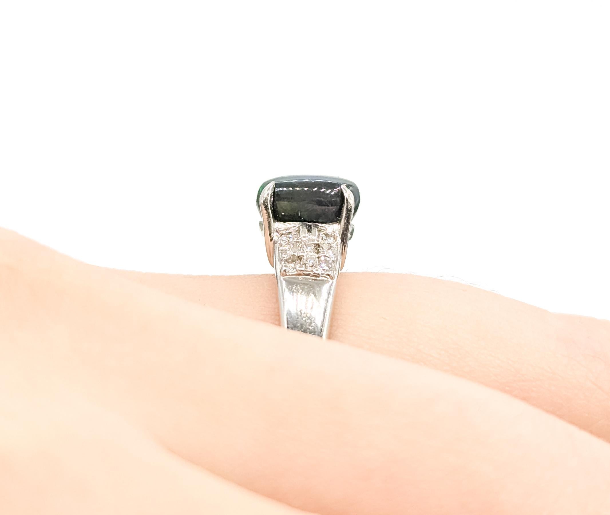 Anillo de Ópalo y Diamantes en Platino Corte oval en venta