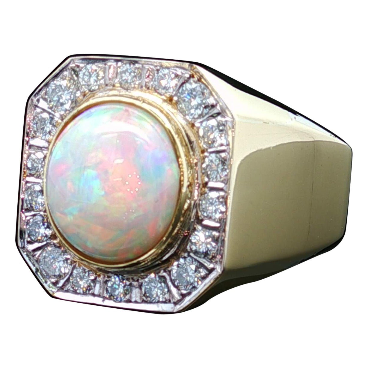 Bague de signet en opale et diamant Circa 1990 en vente