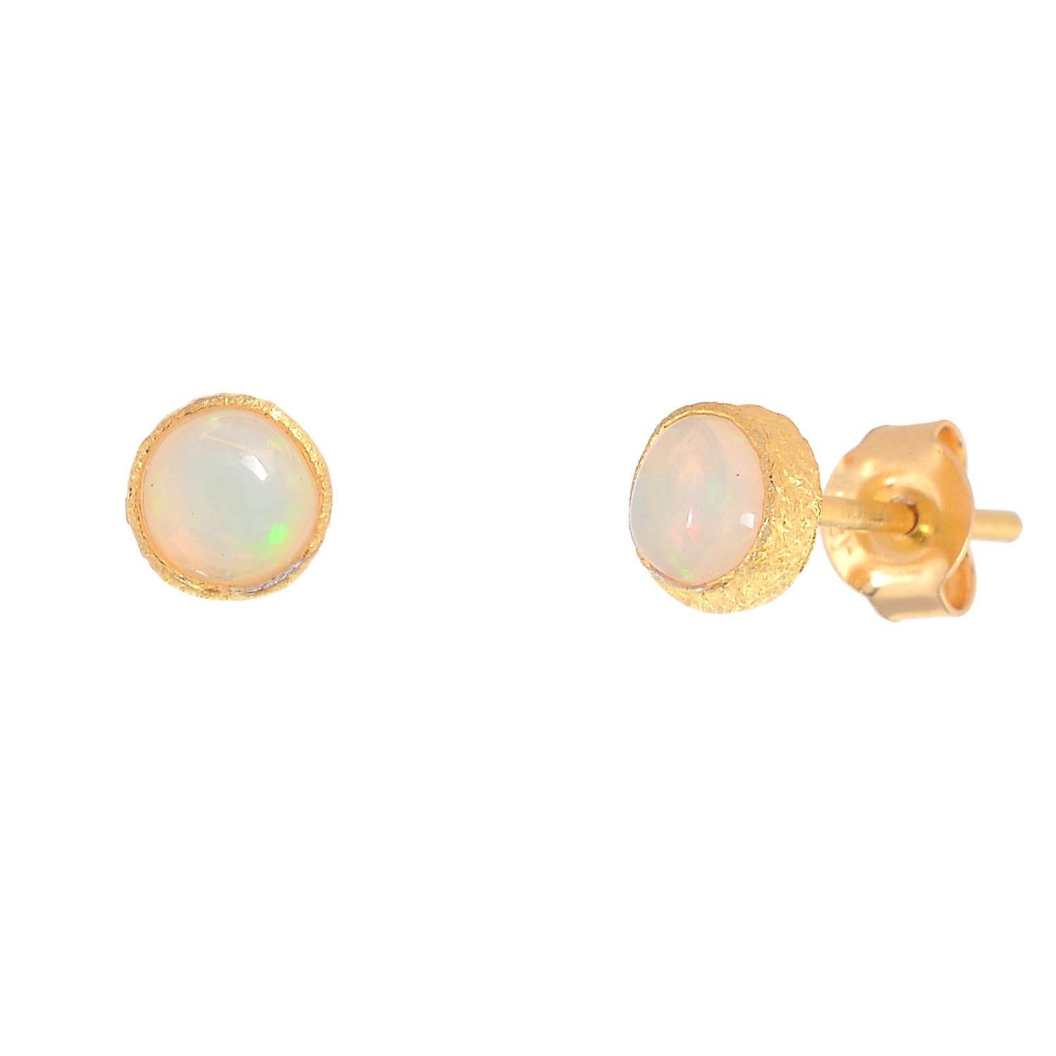 18k gold 0.58cts Opal Earring In New Condition In jaipur, IN