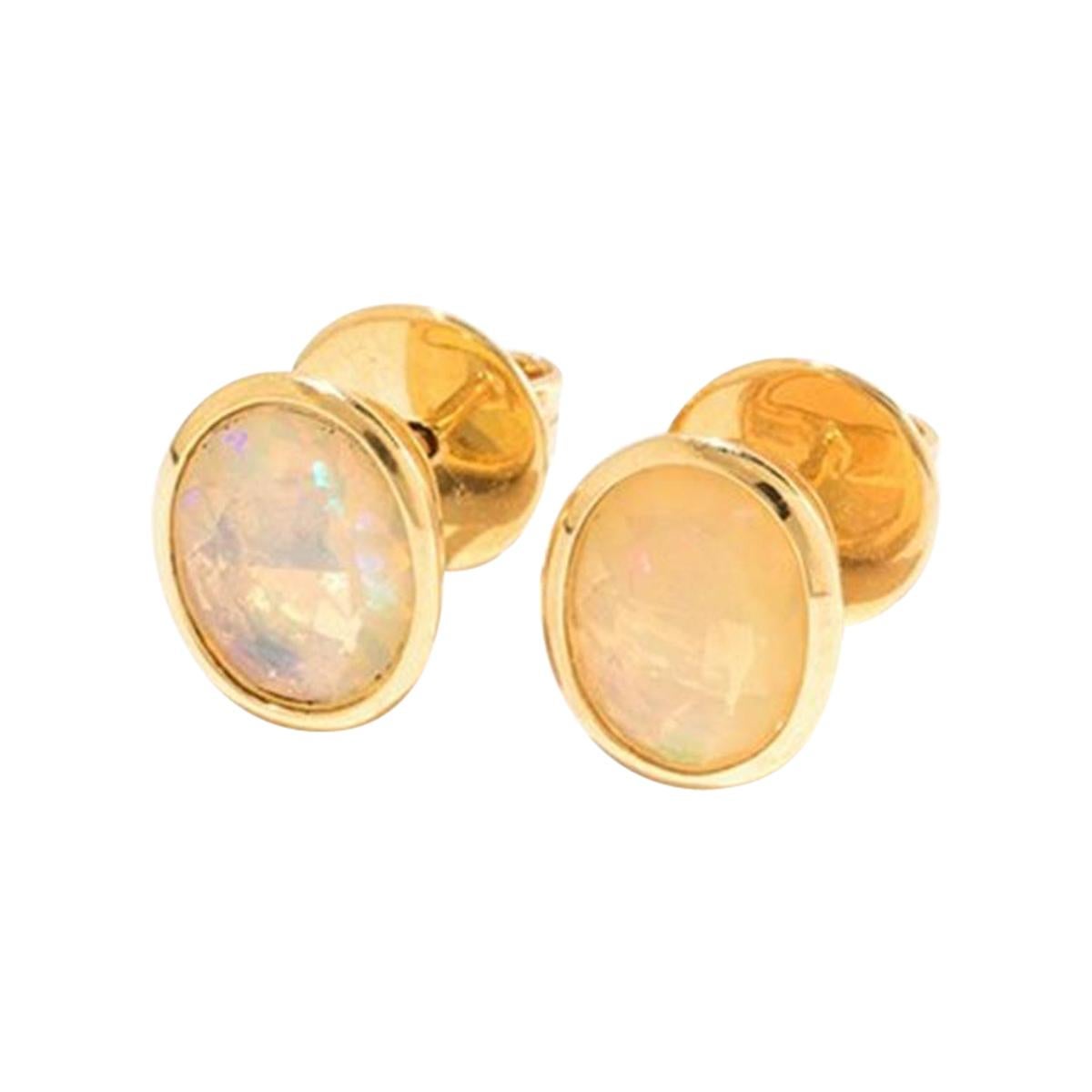 Opal Earring in 18 Karat Yellow Gold For Sale