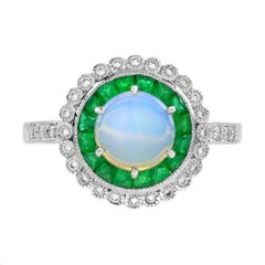 Anillo de Compromiso de Esmeralda Ópalo y Diamante Blanco Estilo Art Decó en Oro Blanco de 18 K