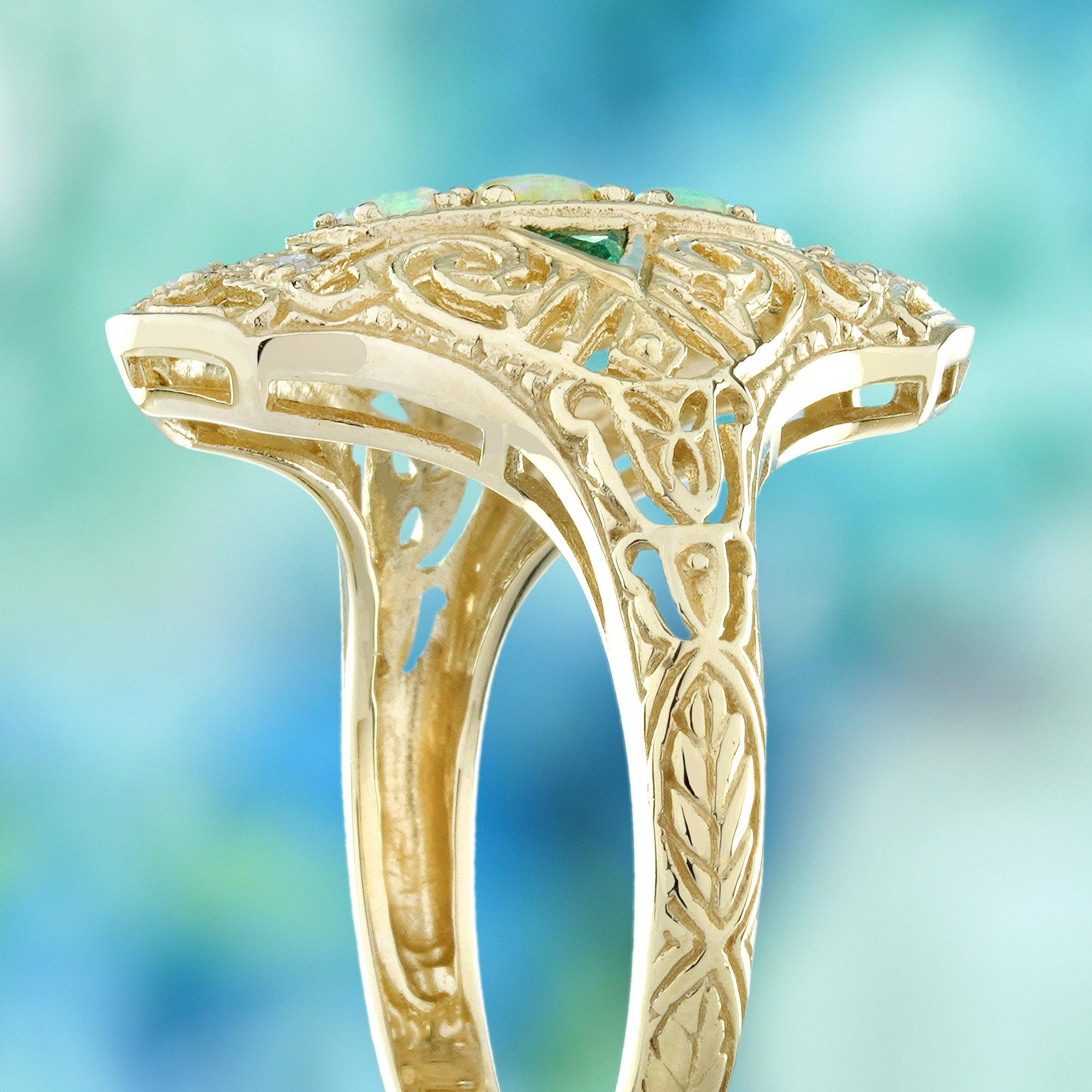 Opal Emerald and Diamond Vintage Style Three Stones Ring in Solid 9K Yellow Gold Unisexe en vente
