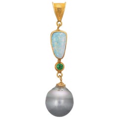 Pendentif Opal Emerald Baroque Pearl Vintage 22 Karat Gold Estate Fine Jewelry