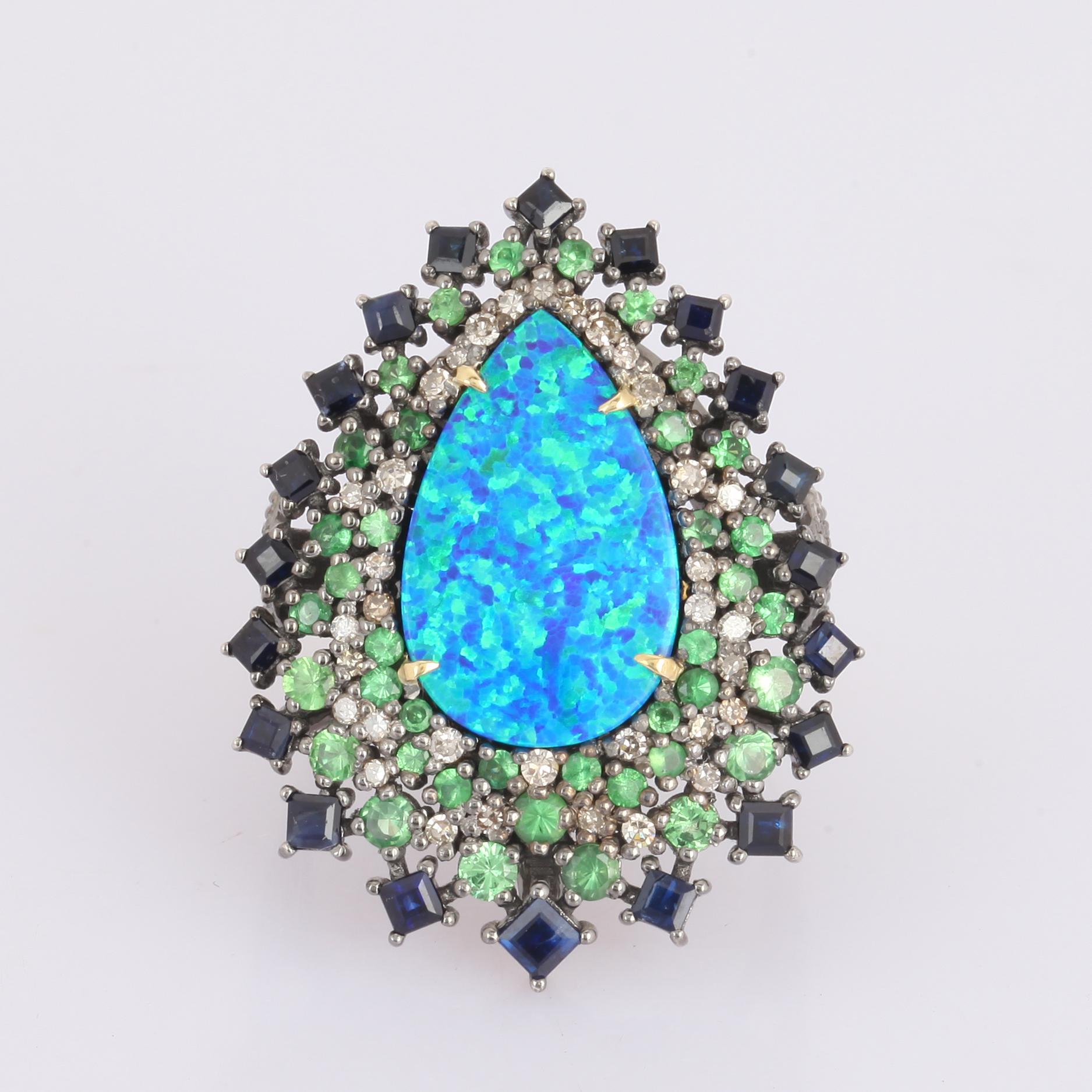 Opal Emerald Diamond Earrings In New Condition For Sale In Hoffman Estate, IL