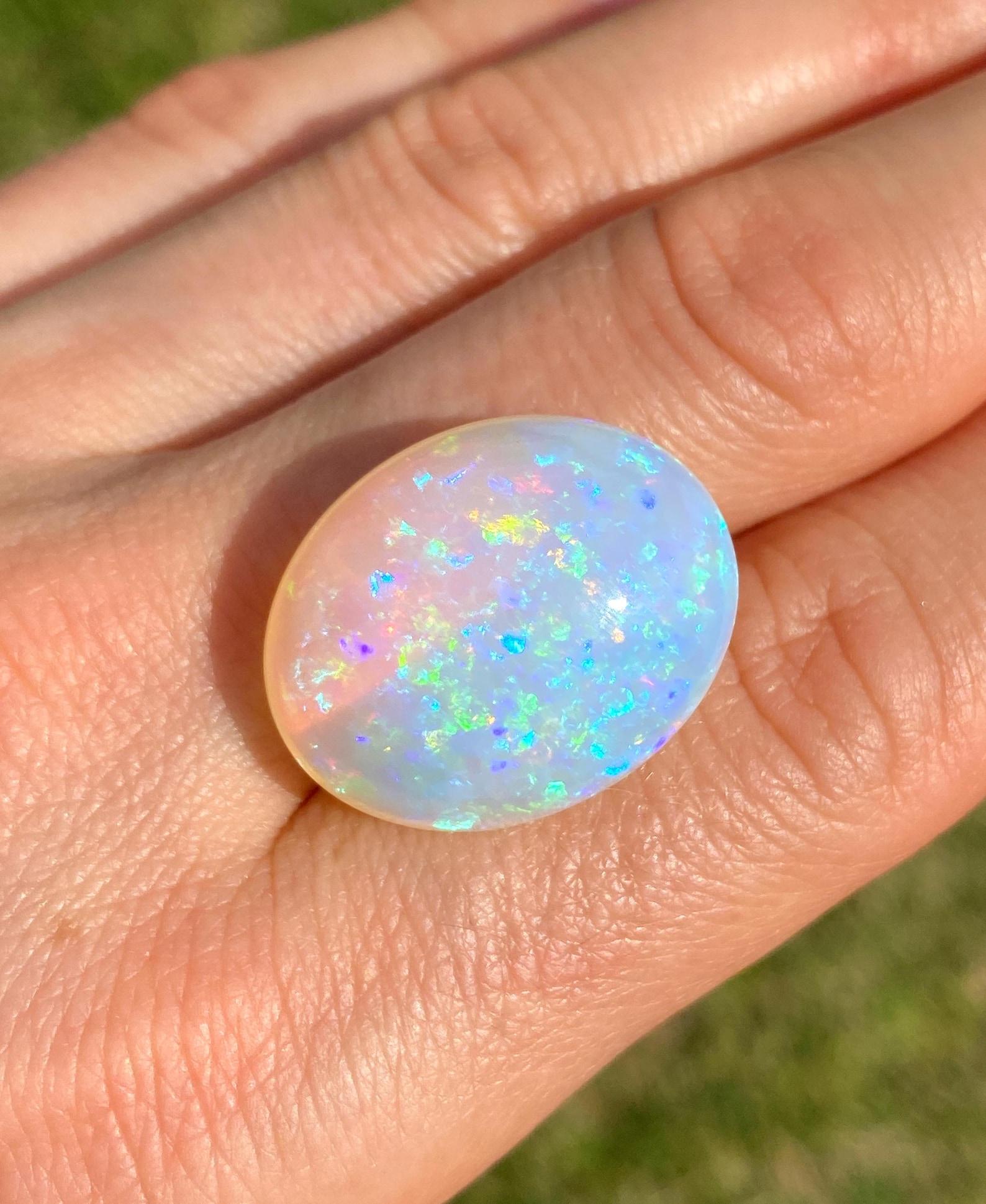 Opal Ethiopian 16.94Ct natural gemstone, Oval cabochon, , Certificate GFCO For Sale 5