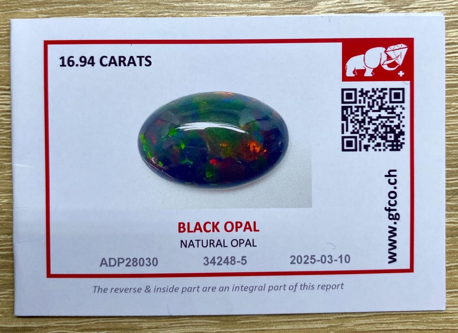 Women's or Men's Opal Ethiopian 16.94Ct natural gemstone, Oval cabochon, , Certificate GFCO For Sale