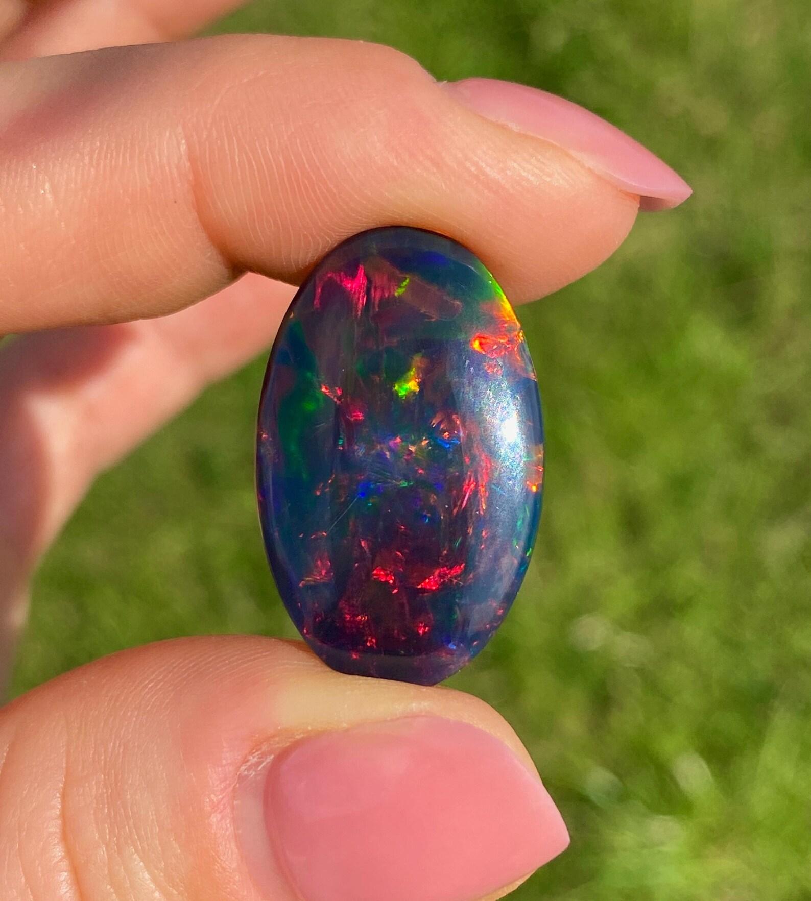 Opal Ethiopian 16.94Ct natural gemstone, Oval cabochon, , Certificate GFCO For Sale 1