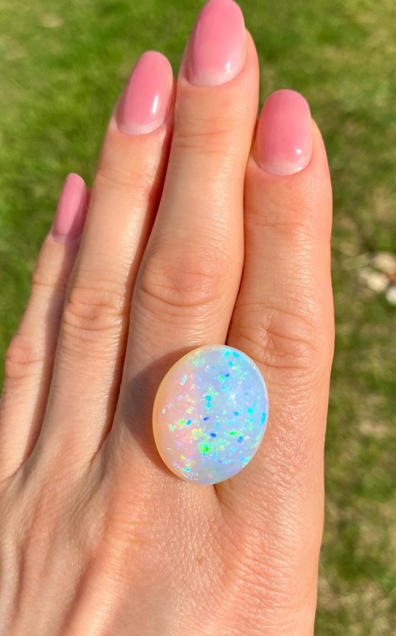 Opal Ethiopian 16.94Ct natural gemstone, Oval cabochon, , Certificate GFCO For Sale 1