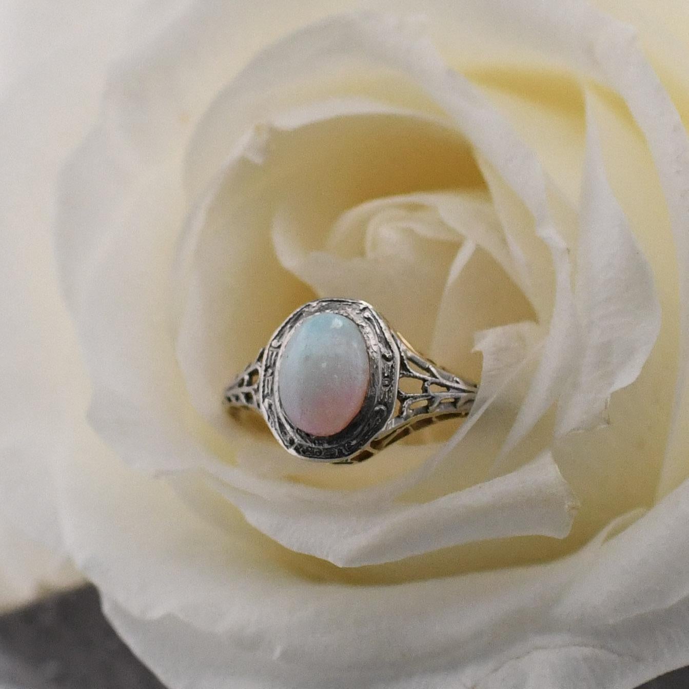 Opal Filigree Ring 14K Yellow Gold With Platinum Top For Sale 5