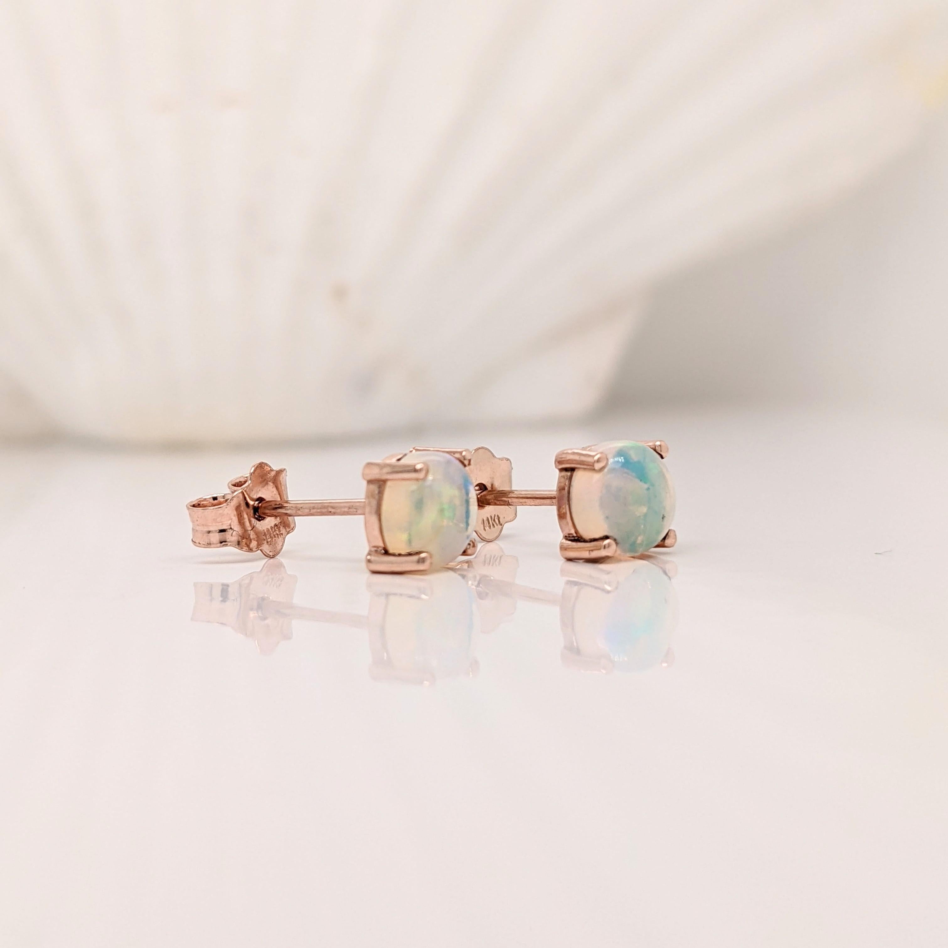 Clous d'oreilles solitaires à quatre griffes en or massif 14 carats rond 5 mm en vente 1
