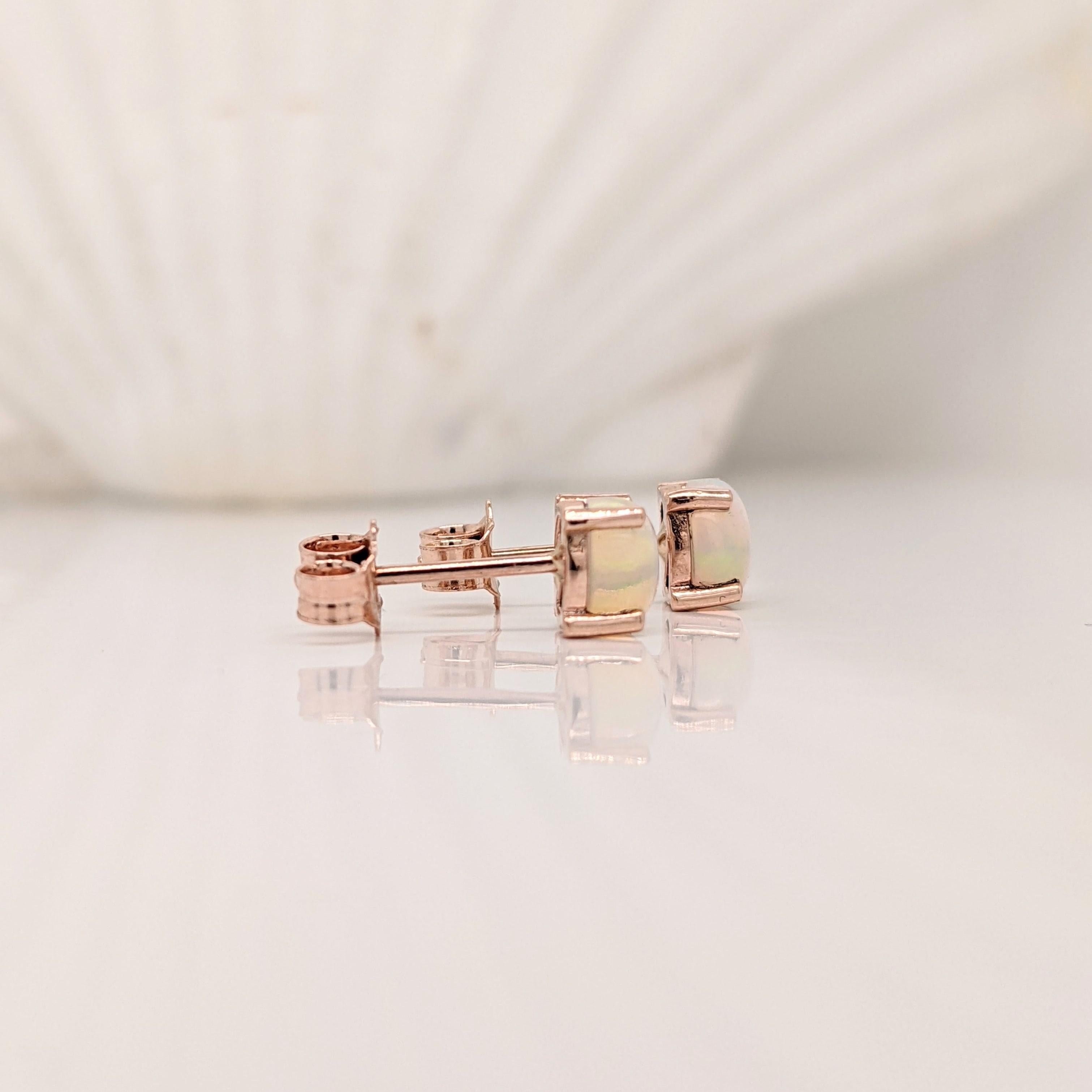 Clous d'oreilles solitaires à quatre griffes en or massif 14 carats rond 5 mm en vente 3