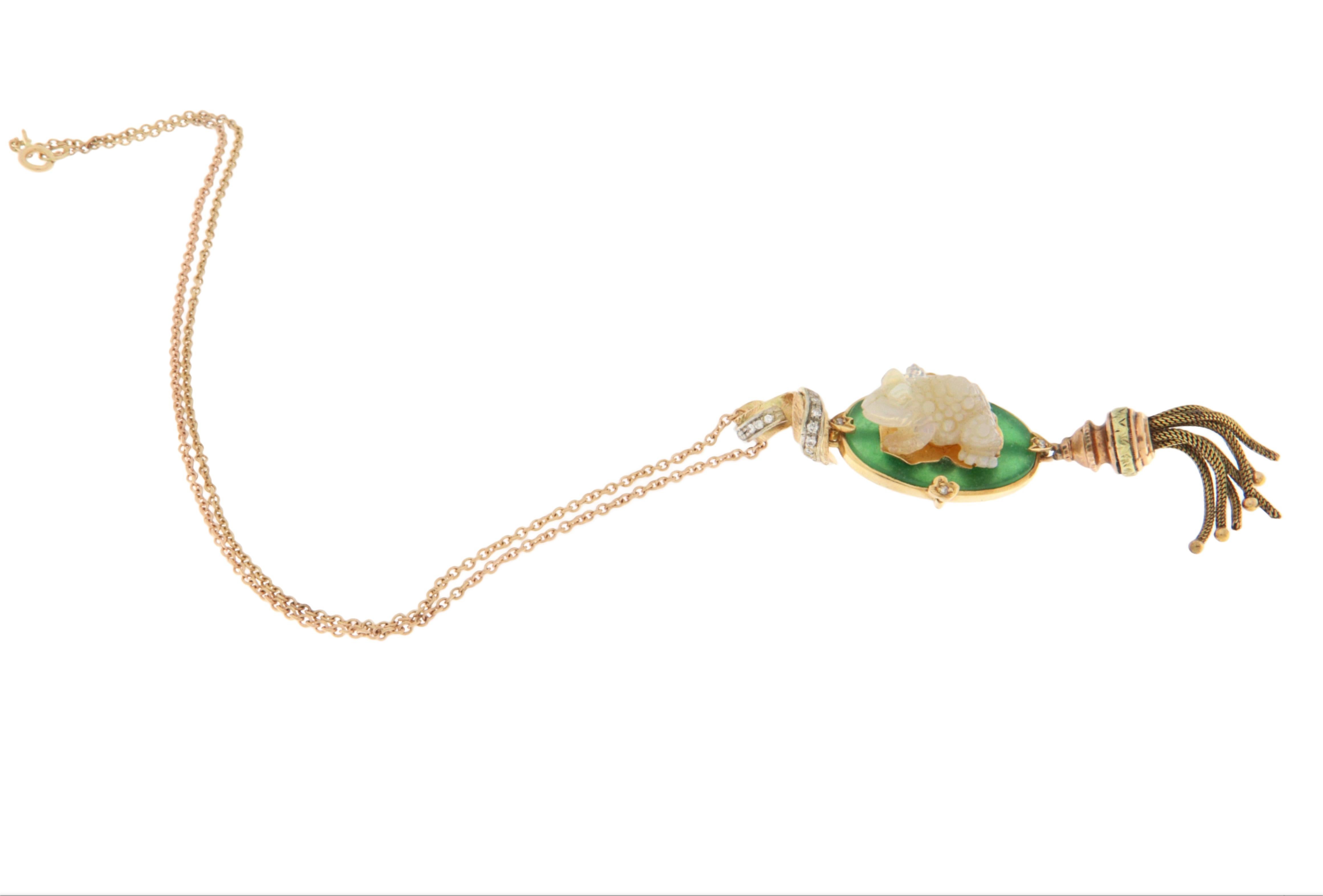 Taille brillant Collier pendentif grenouille en or jaune 18 carats et diamants en vente
