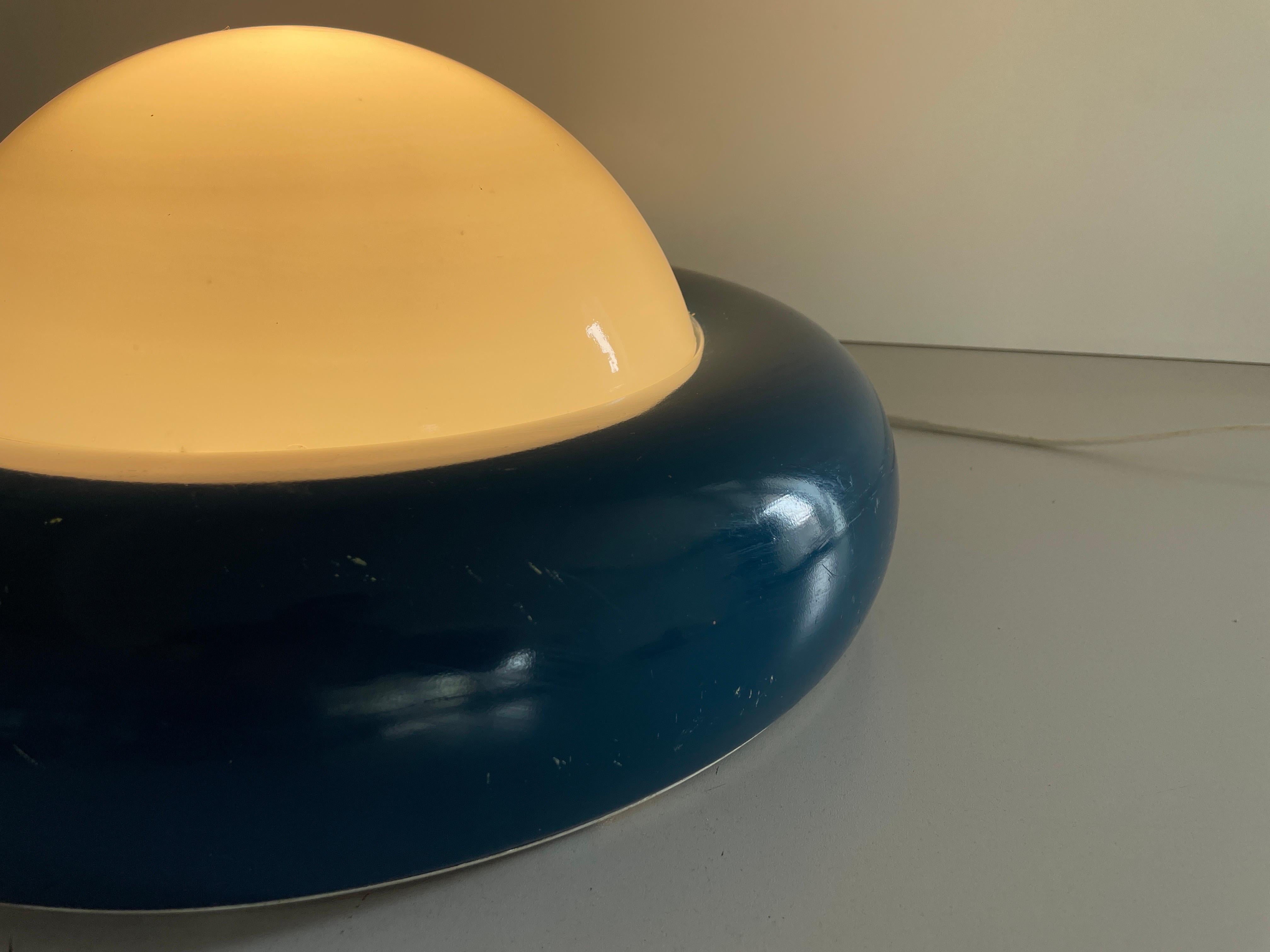 Lampe affleurante en verre opale et métal bleu foncé par Valenti, années 1960, Italie en vente 10