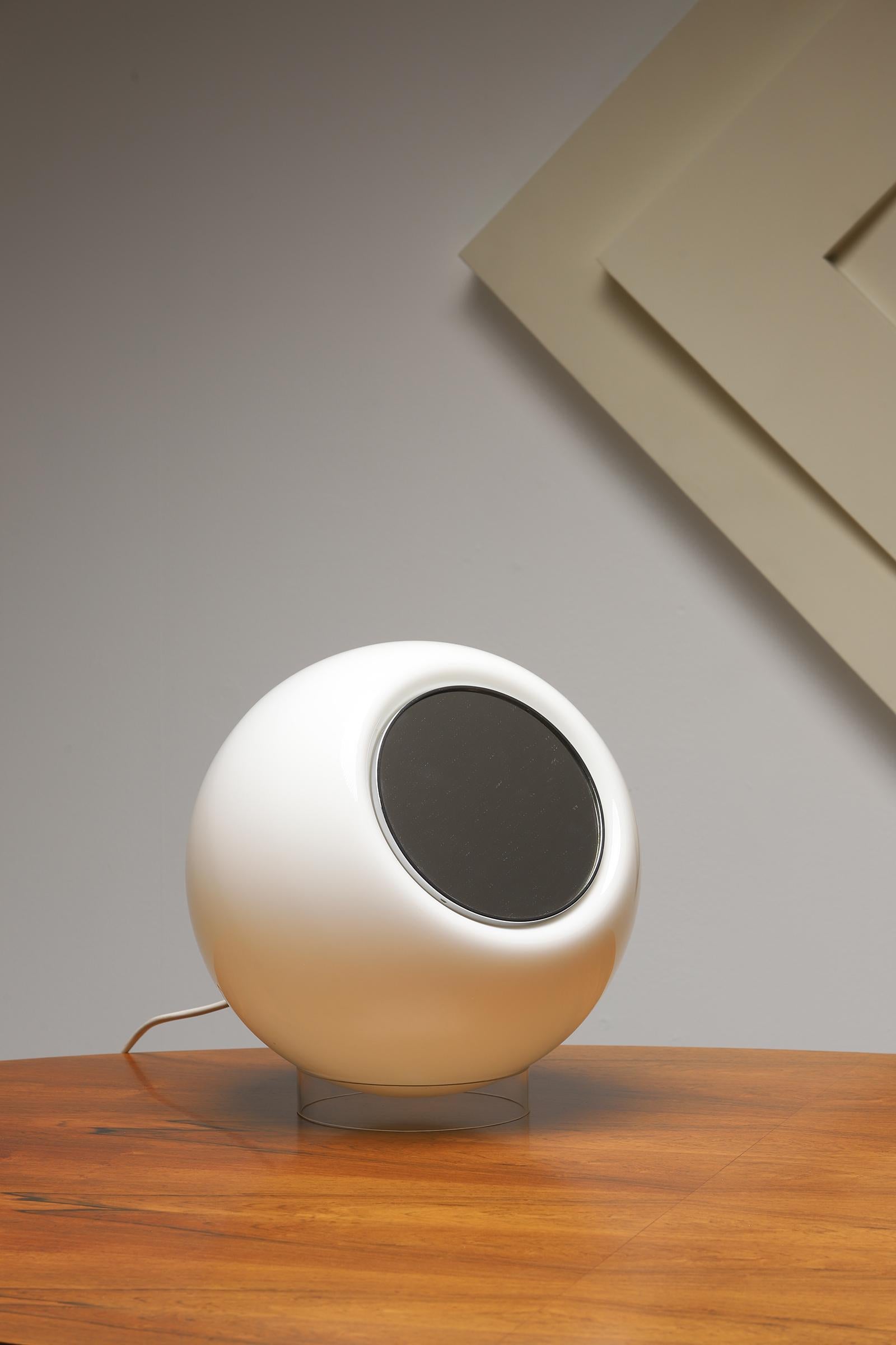 Opalglas-Spiegel-Waschtischlampe von Giusto Toso für Leucos  1970 (Moderne der Mitte des Jahrhunderts) im Angebot