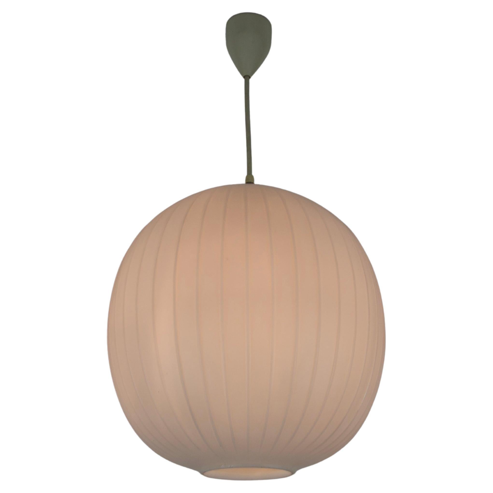 Lampada a sospensione in vetro opalino di Aloys Gangkofner per Peill & Putzler, anni '50