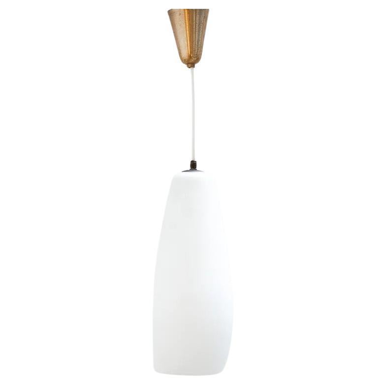 Lámpara colgante de cristal opalino, Italia, años 60 en venta