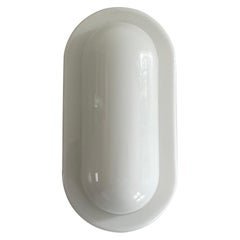 Applique simple en verre opale par Peill Putzler, années 1970, Germany