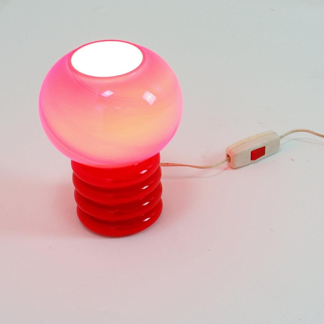Belge Lampe de table en verre opale par Herwig & Frank Sterckx pour De Rupel, Belgique années 1960 en vente