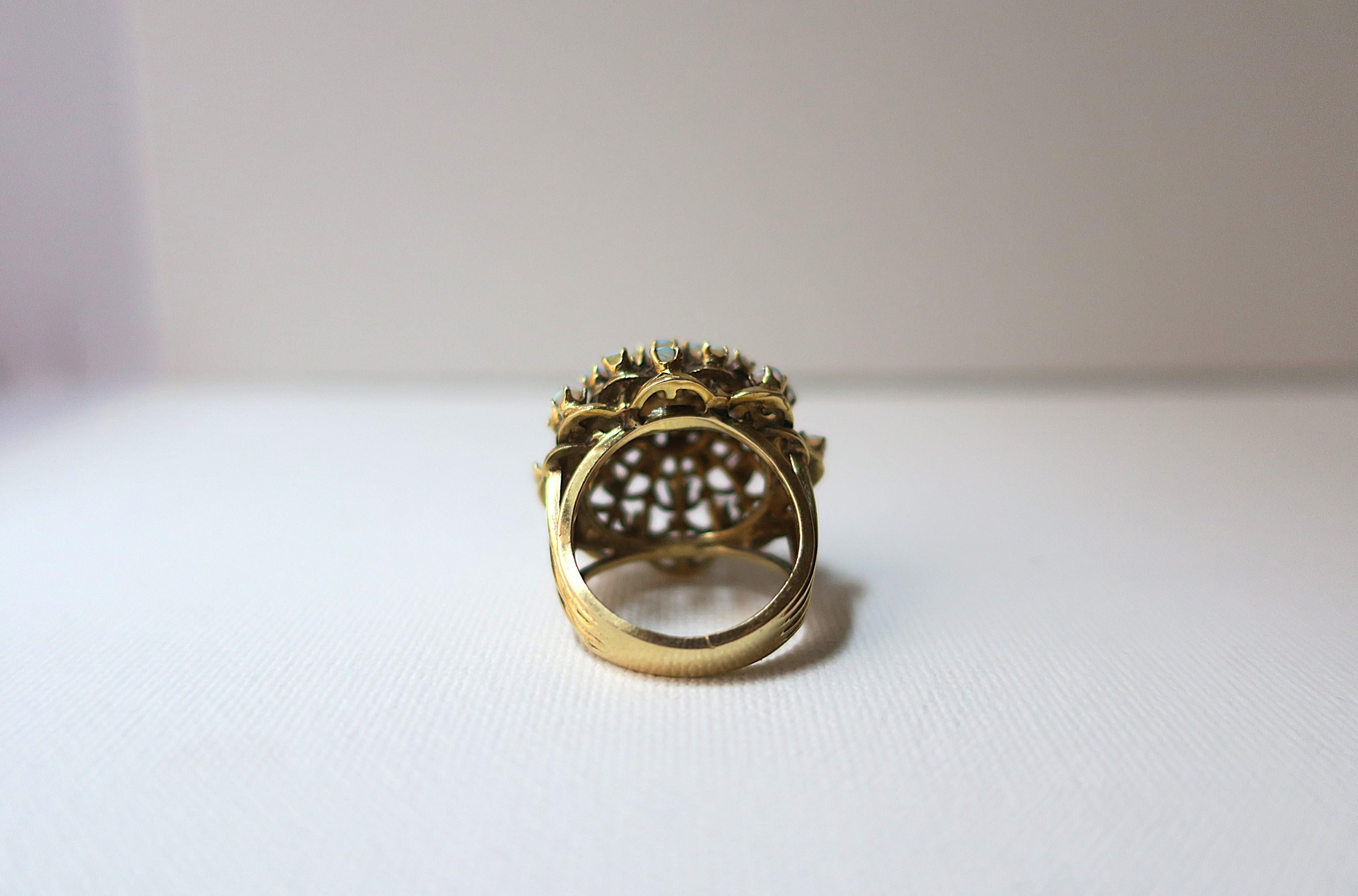 Anello cocktail in oro opalino in vendita 7