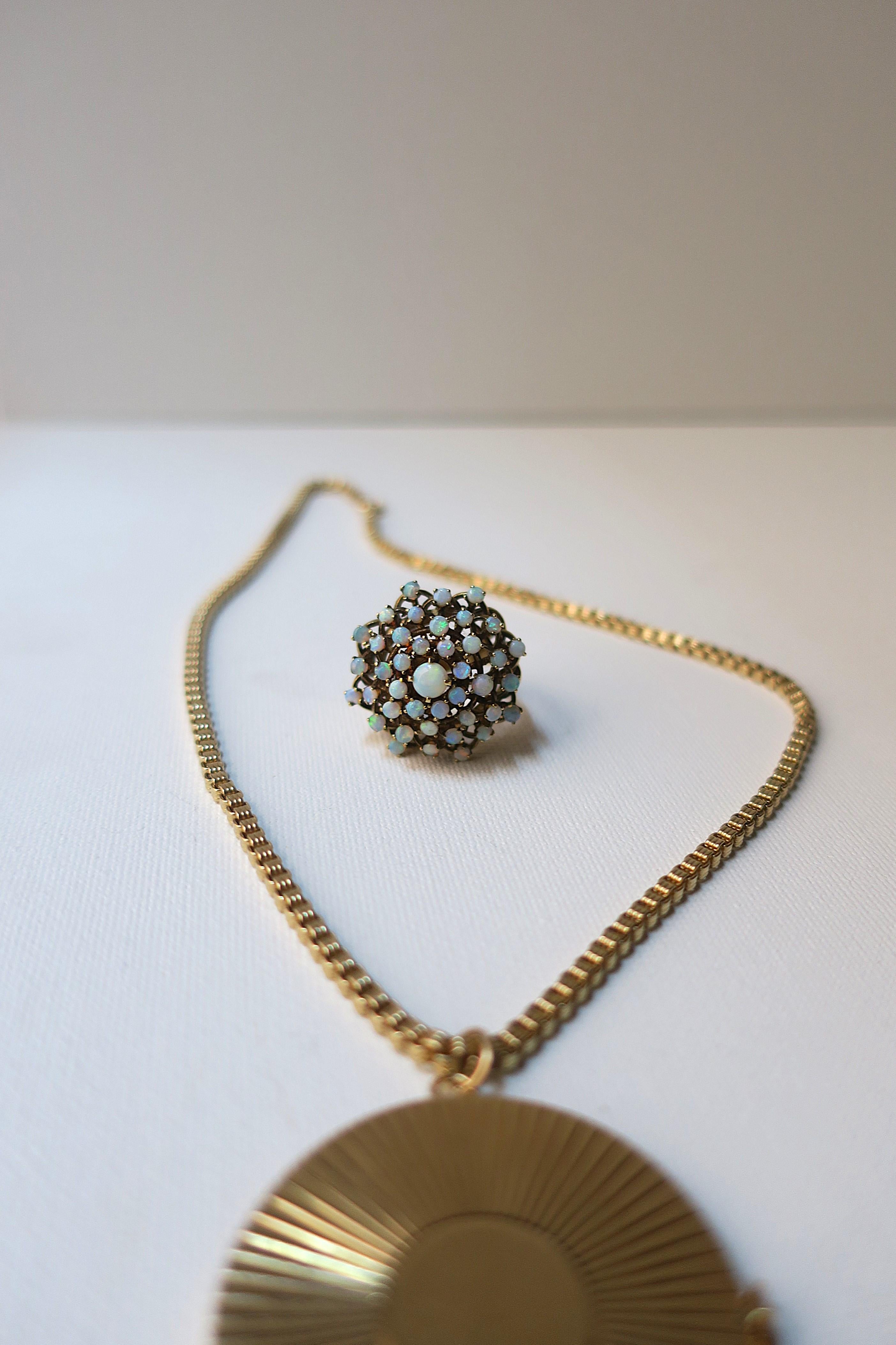 Anello cocktail in oro opalino in vendita 2