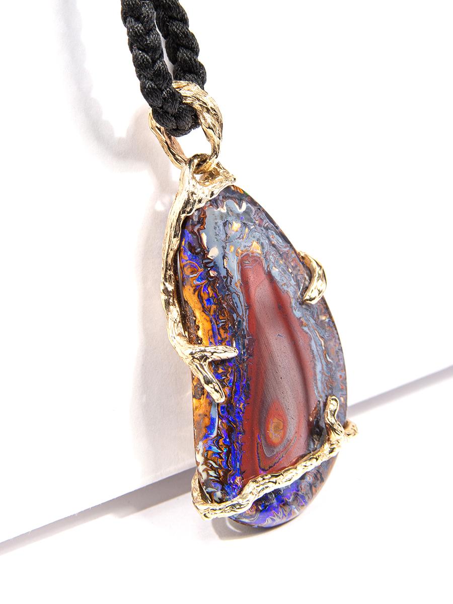 Opal Gold Anhänger Boulder Australian Nature Inspired Halskette im Zustand „Neu“ im Angebot in Berlin, DE
