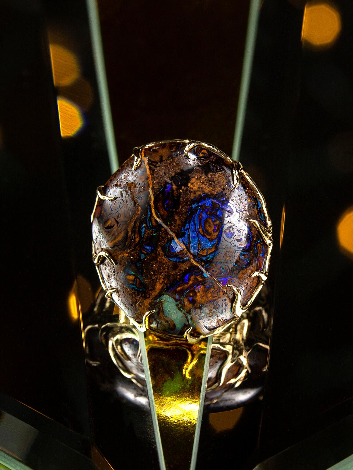 Women's or Men's Opal Gold Ring Blueprint Woody Musk Tree Natural Australian Gem For Sale