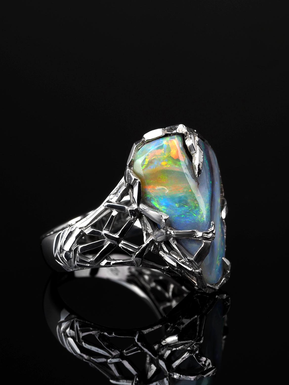Opal Gold Ring Gemstone Unisex Engagement Band In New Condition For Sale In Berlin, DE