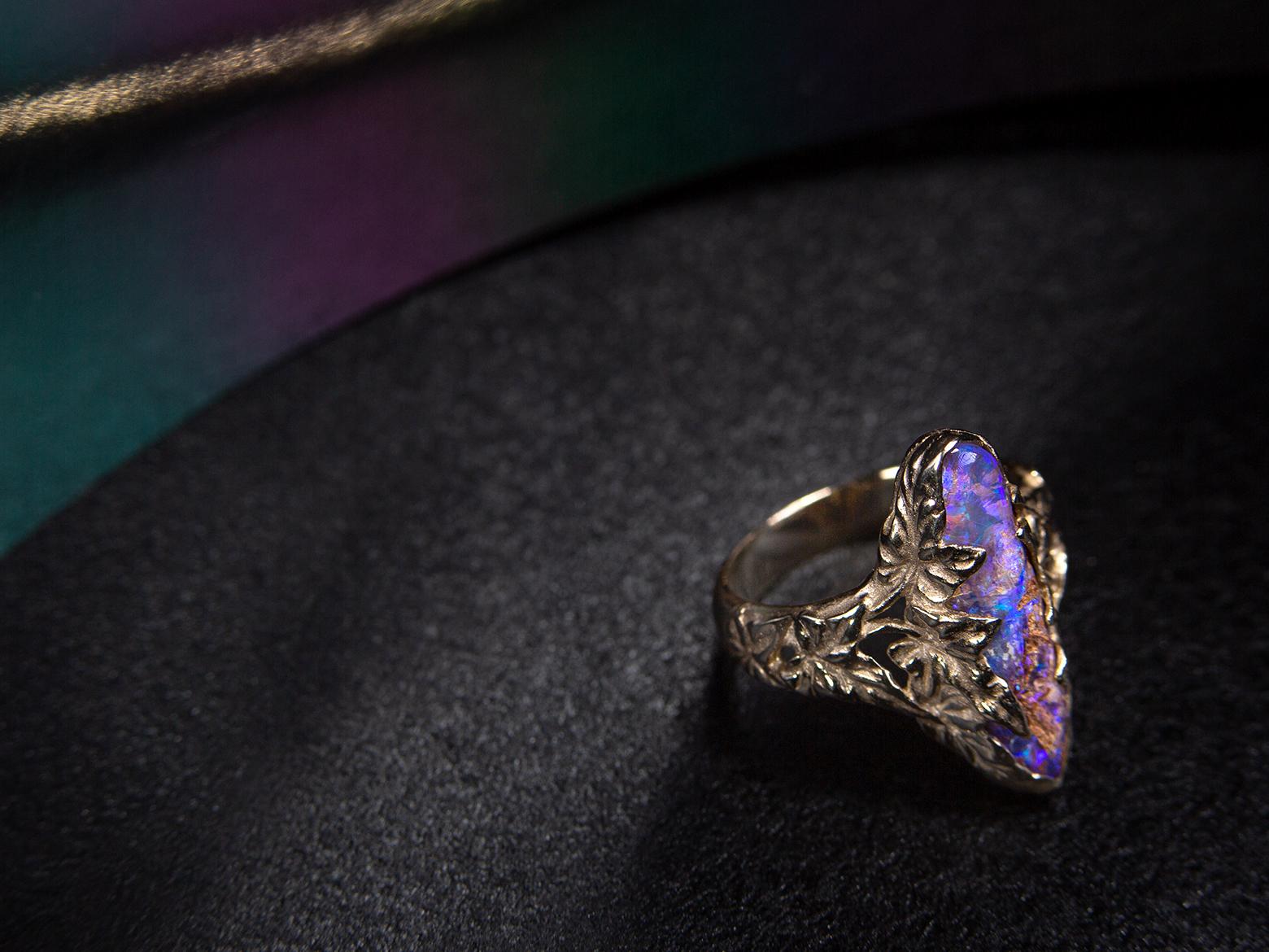 da uomo o donna Anello in oro opale collezione Ivy Alexey Gabilo in vendita