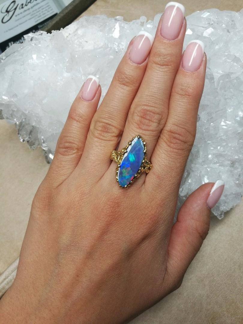 Art Nouveau Opal Gold Ring Polychrome Gem Natural Harlequin Opal Unisex For Sale