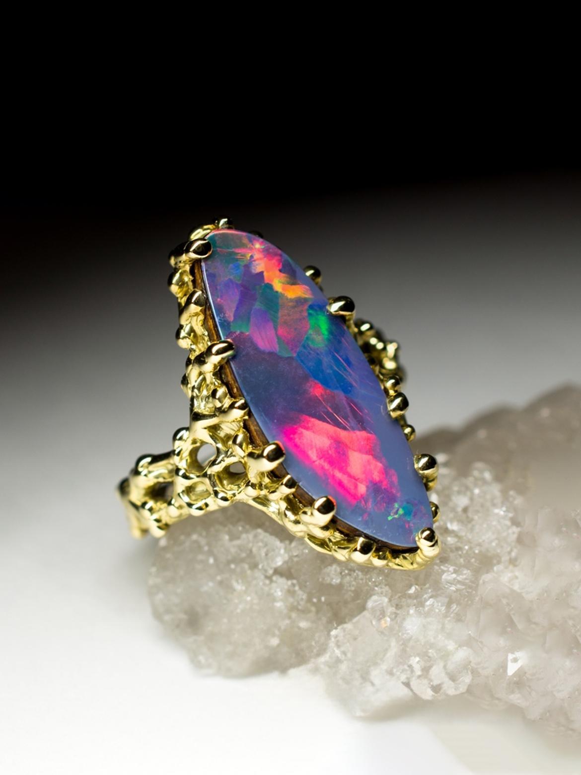 Opal Gold Ring Polychrome Gem Natural Harlequin Opal Unisex For Sale 1