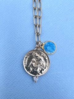Chaîne collier de la médaille Carmen, cœur en opale, émail et perle de la Vierge Marie Rosario